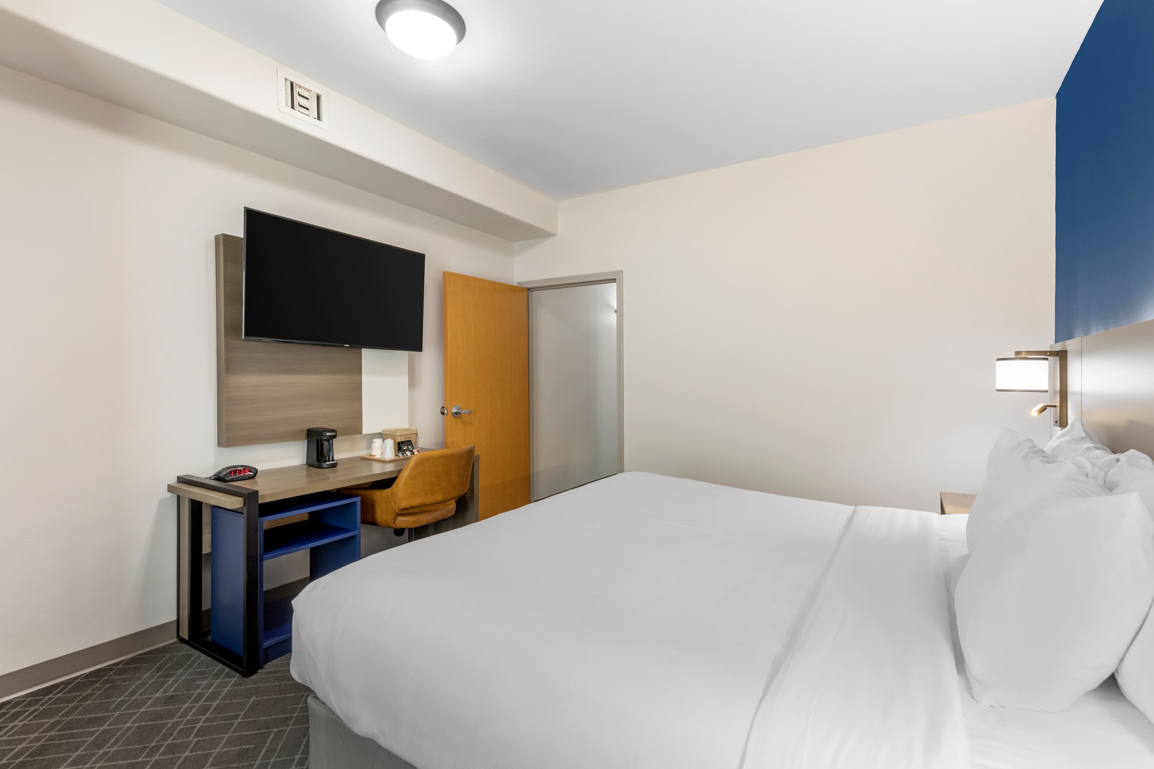 Comfort Inn & Suites Glenwood Springs On The River — 6