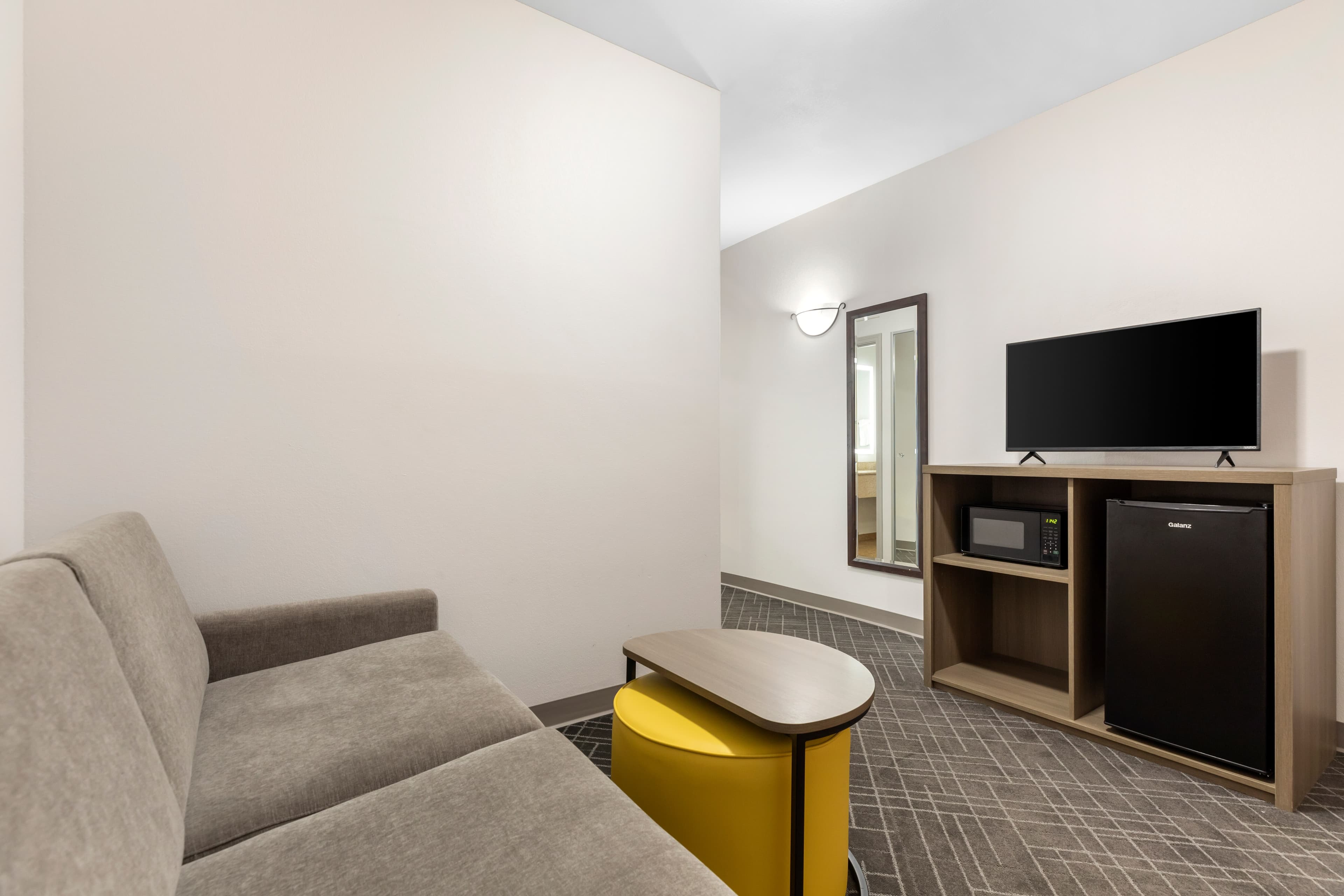 Comfort Inn & Suites Glenwood Springs On The River — 11