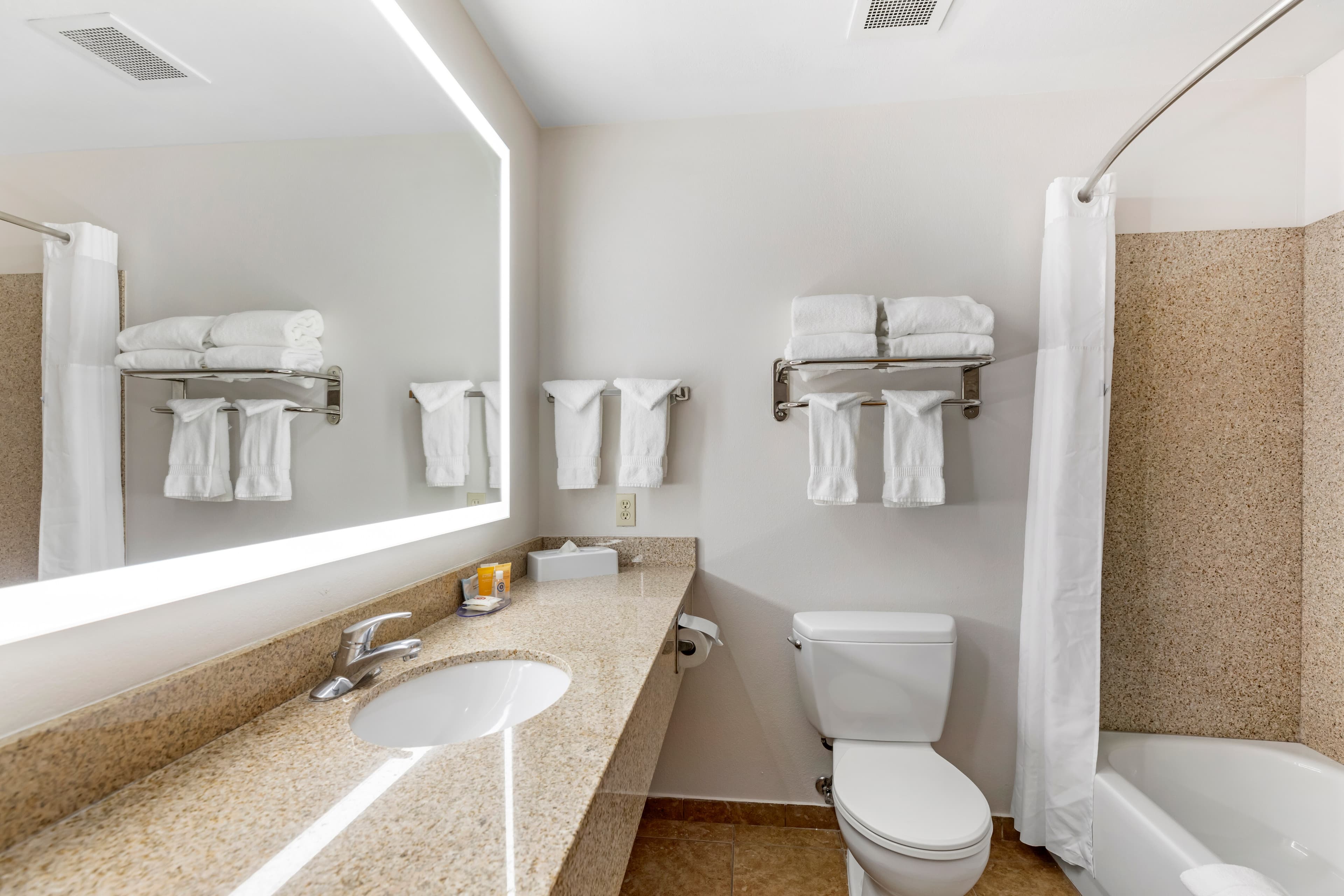 Comfort Inn & Suites Glenwood Springs On The River — 15