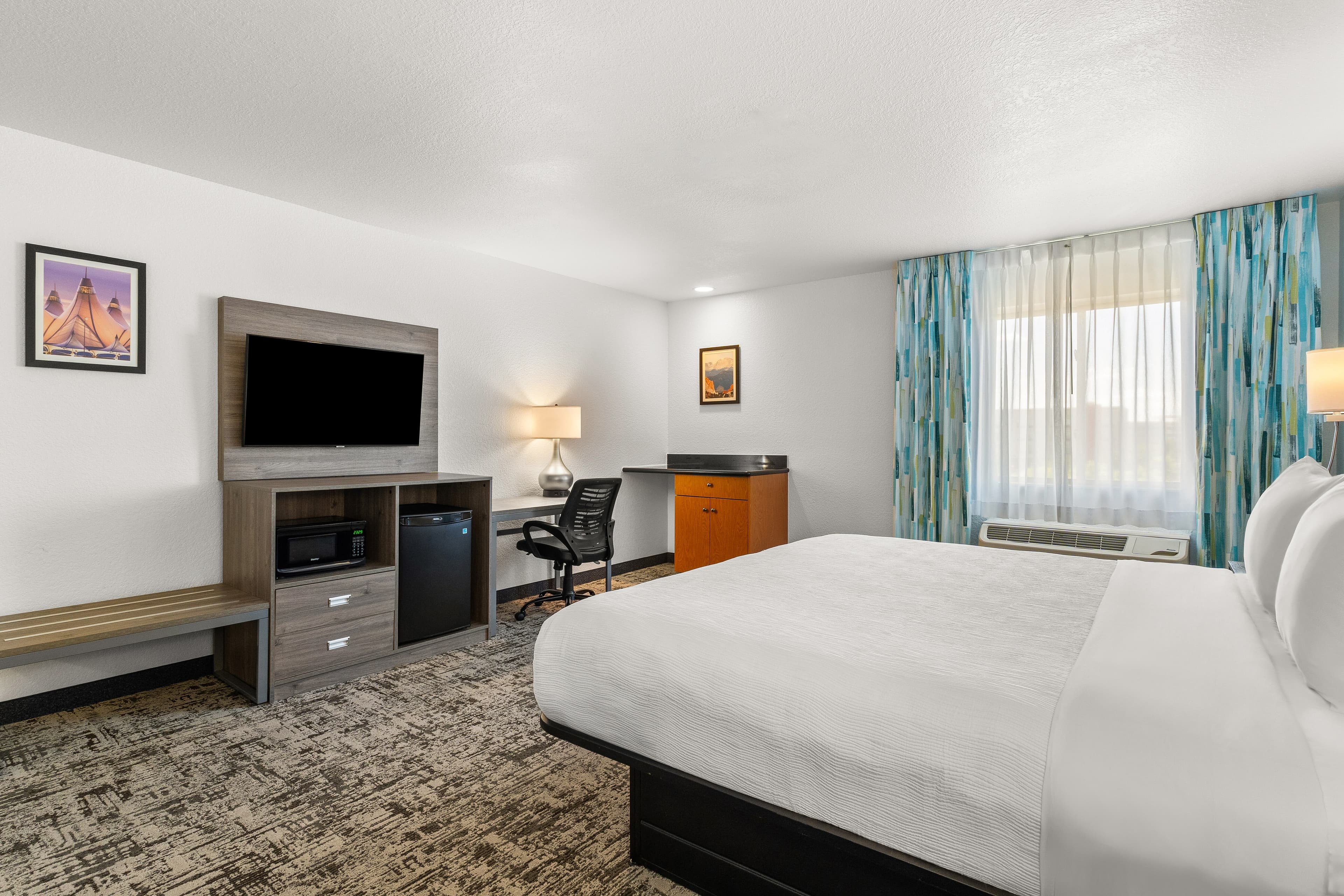 Quality Inn & Suites Denver International Airport - Image 4