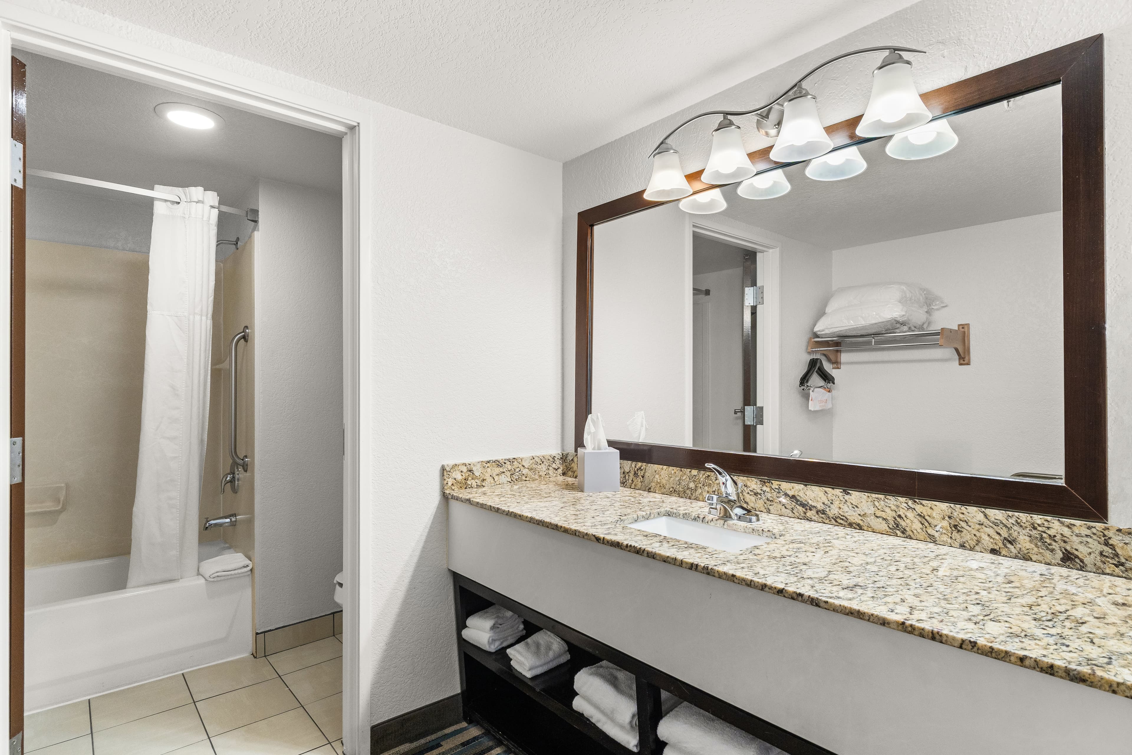 Quality Inn & Suites Denver International Airport — 16