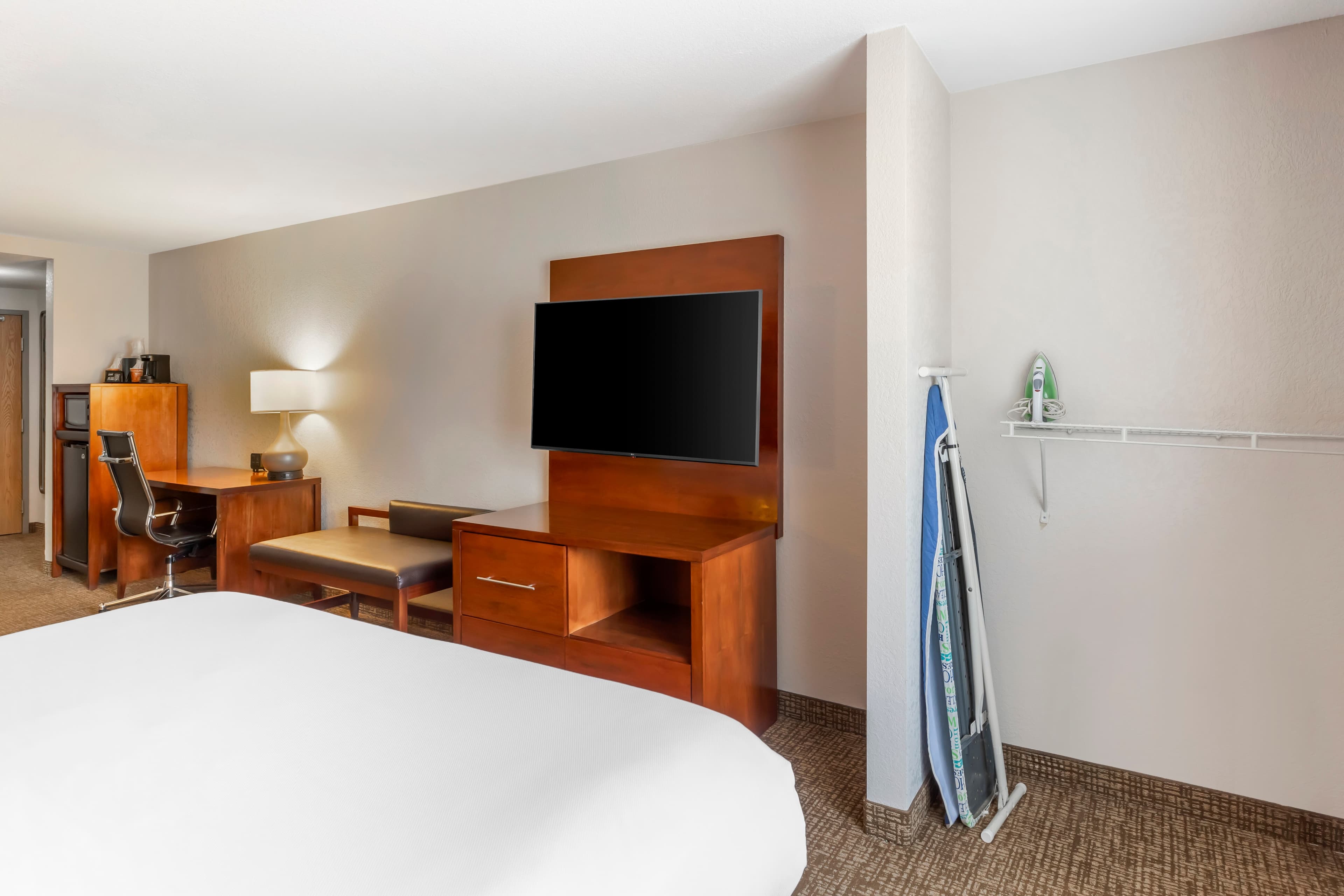 Comfort Suites Longmont - Image 4