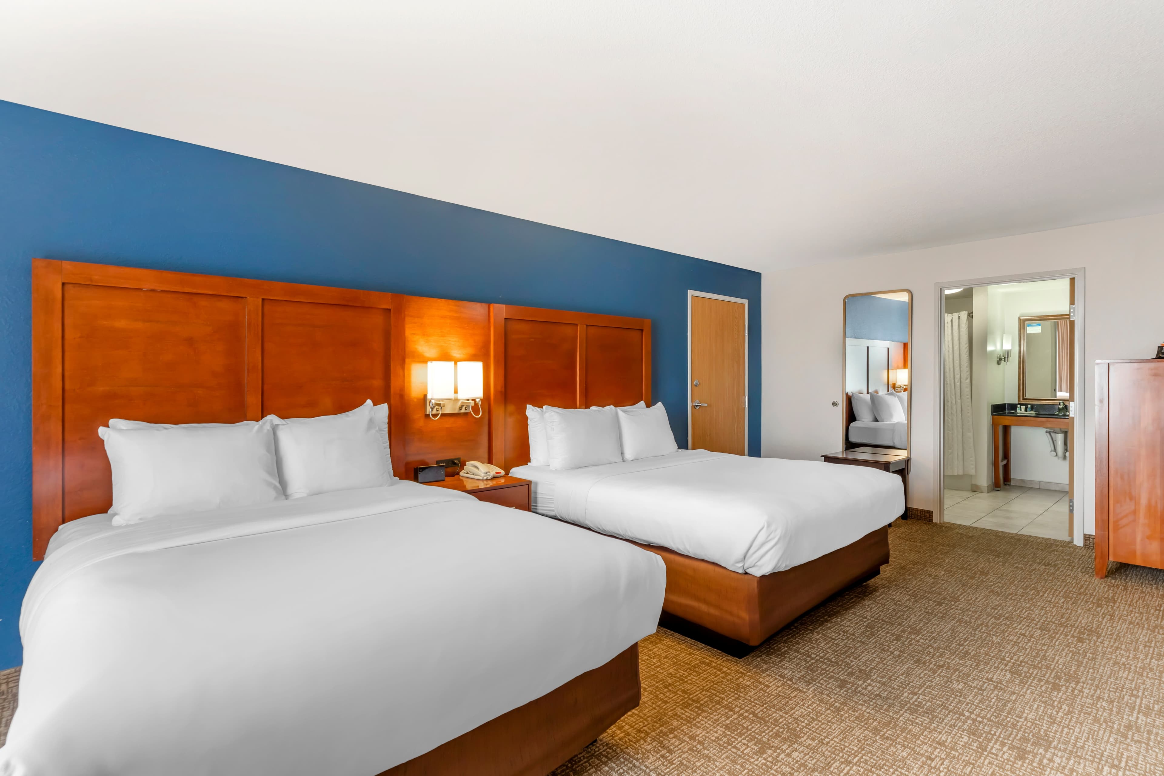 Comfort Suites Longmont — 10