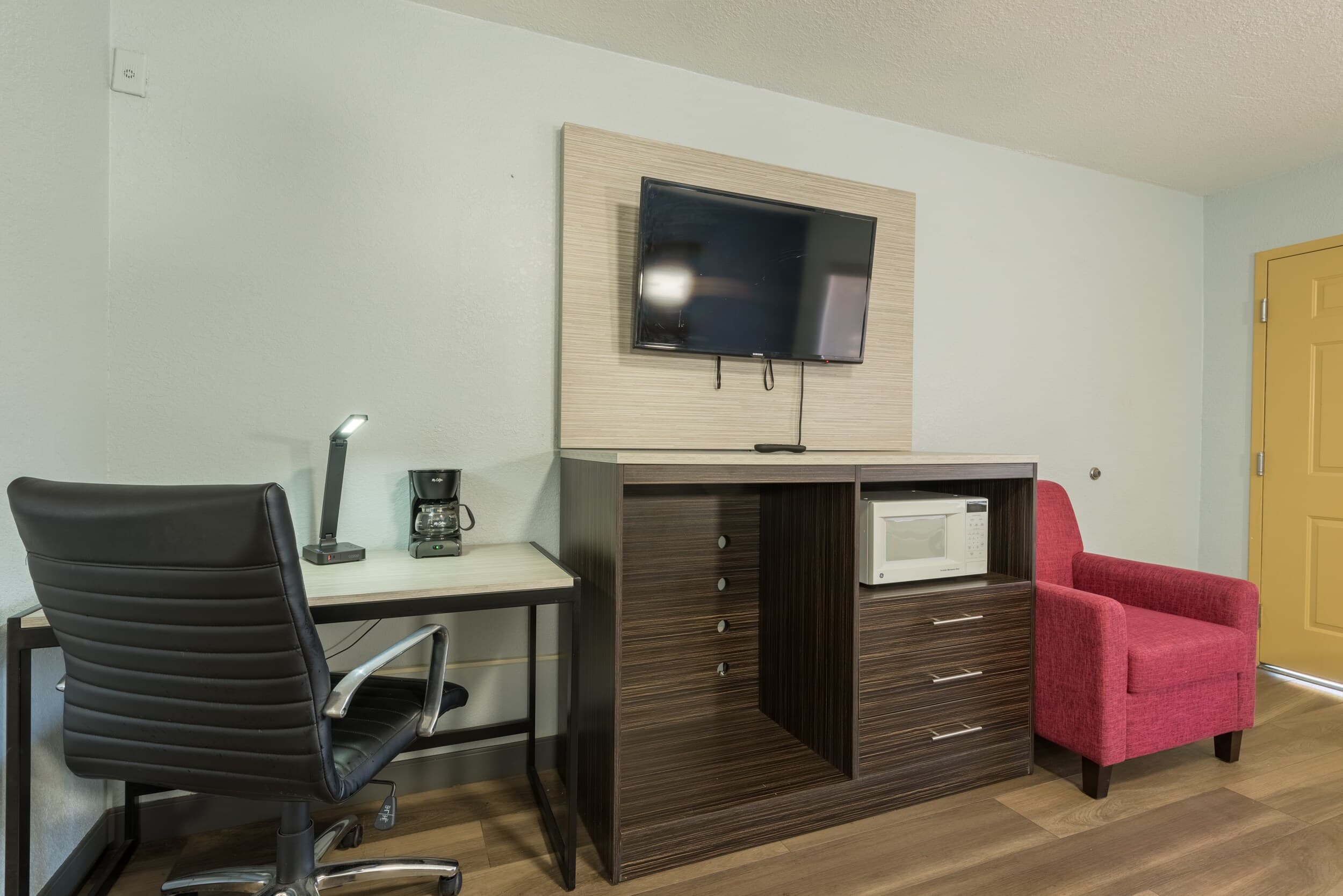 Quality Inn & Suites Manitou Springs at Pikes Peak — 25