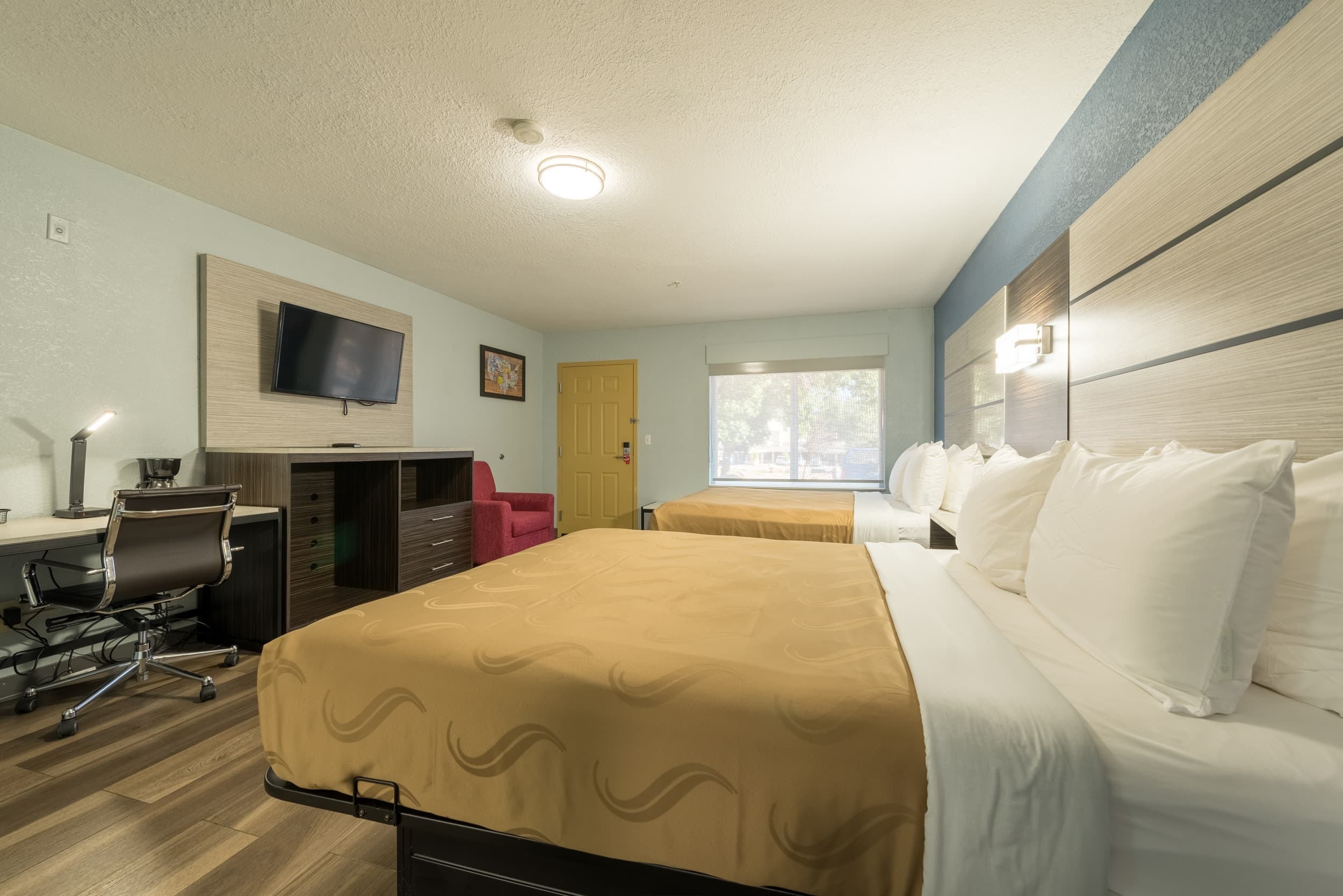 Quality Inn & Suites Manitou Springs at Pikes Peak — 33