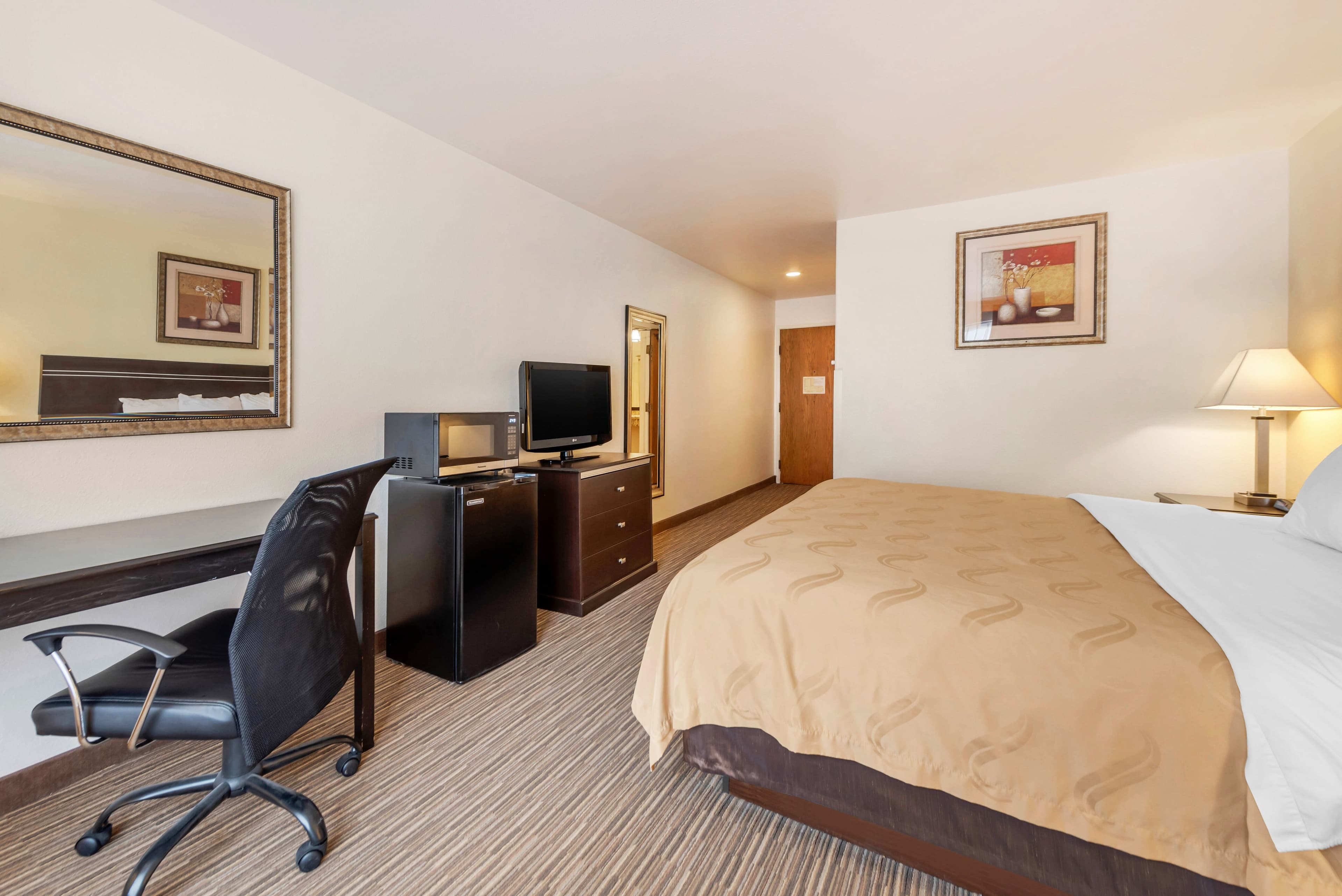 Quality Inn & Suites Limon - Image 4