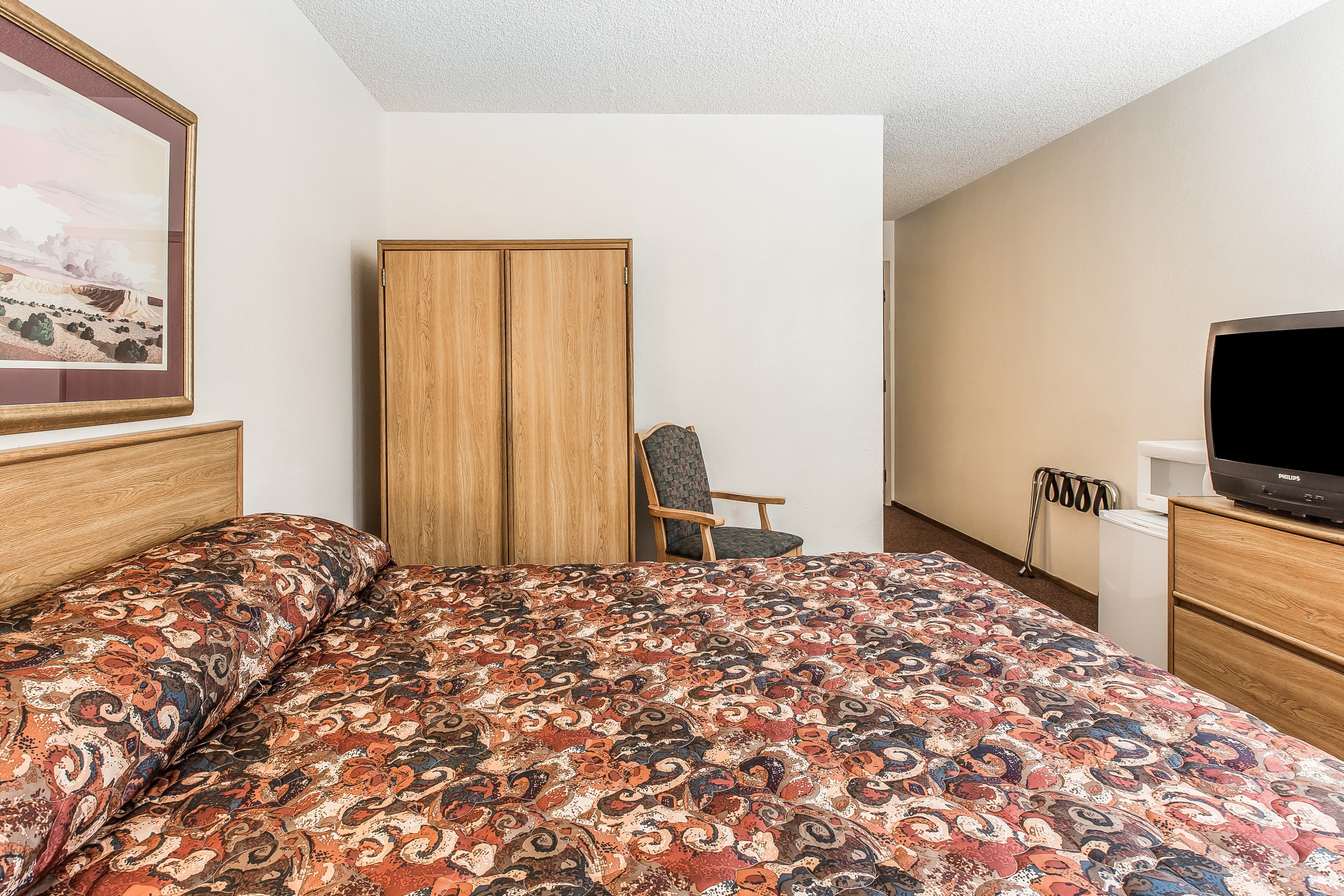 Rodeway Inn Rifle - Image 3