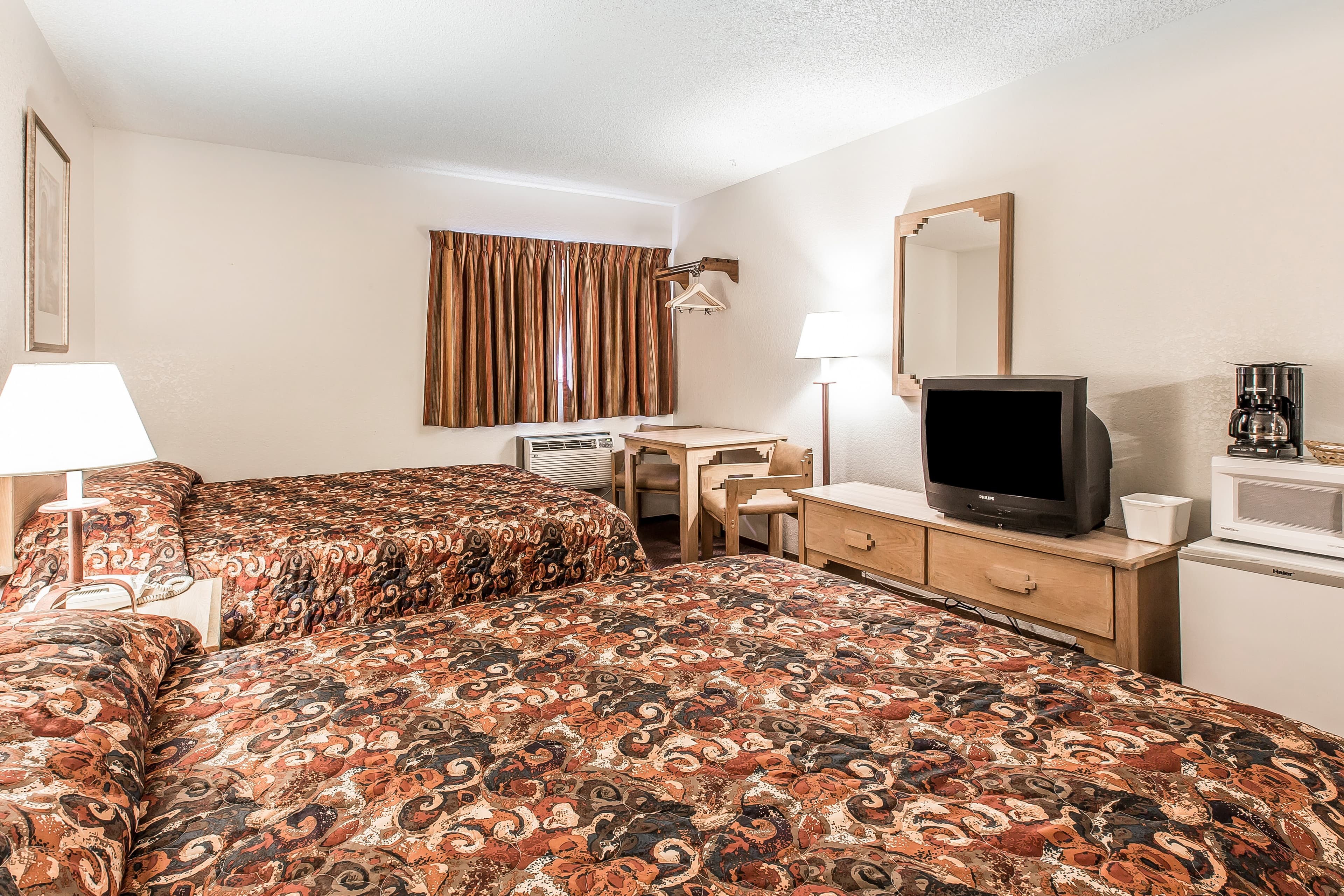 Rodeway Inn Rifle — 18
