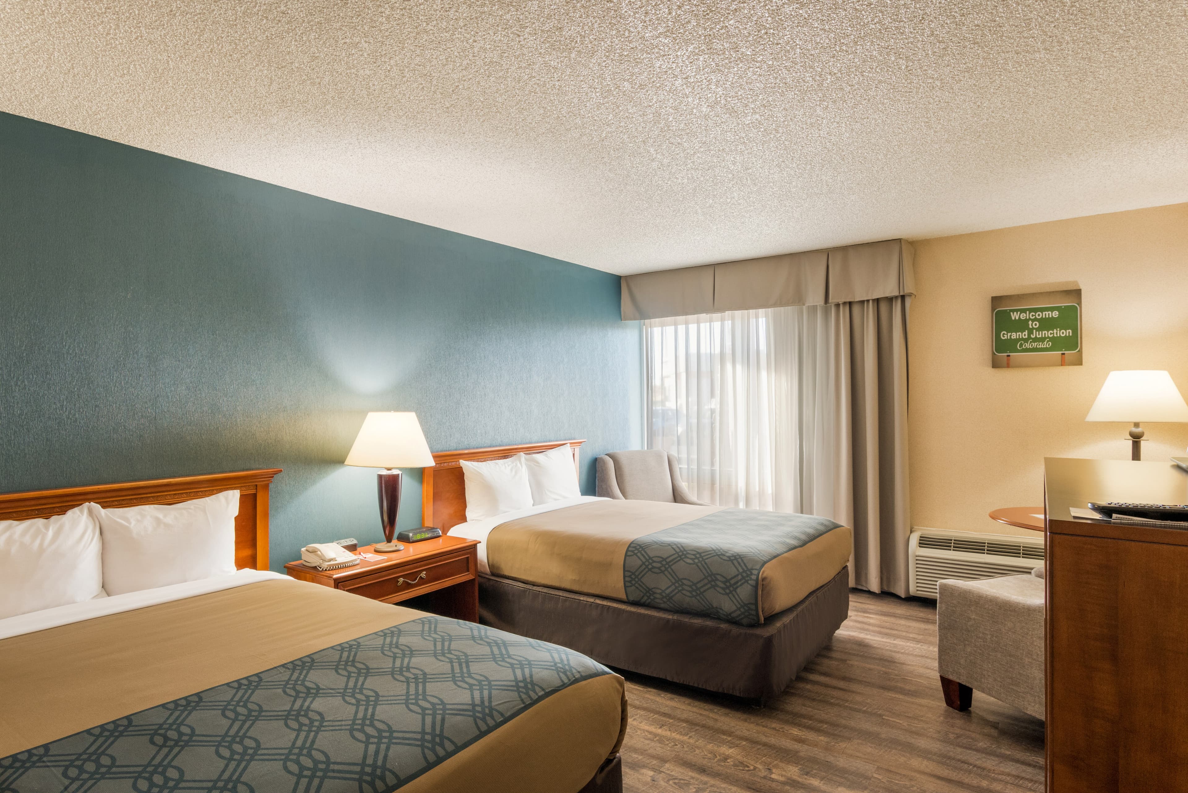 Econo Lodge Grand Junction North - Image 2