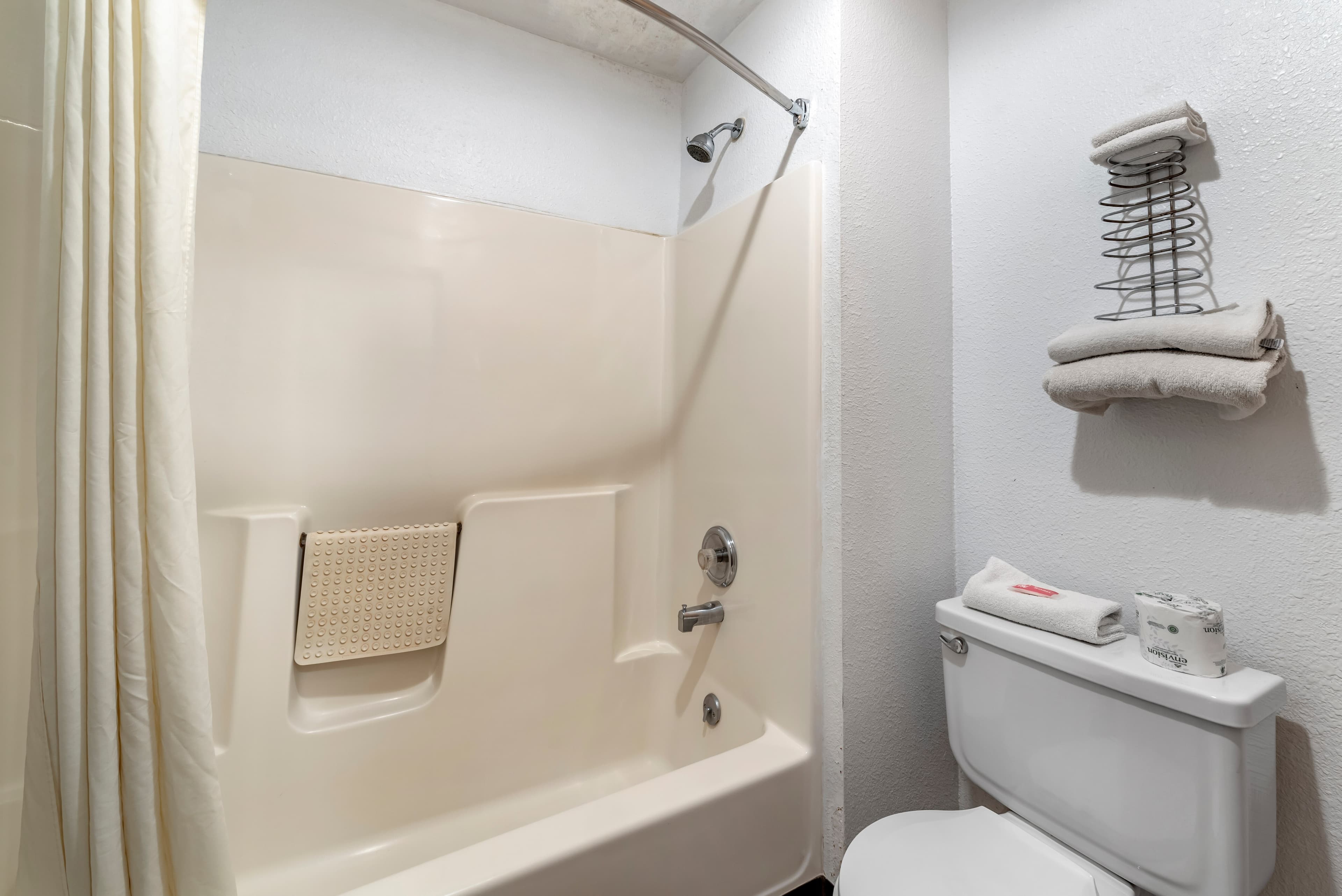 Econo Lodge La Junta — 11