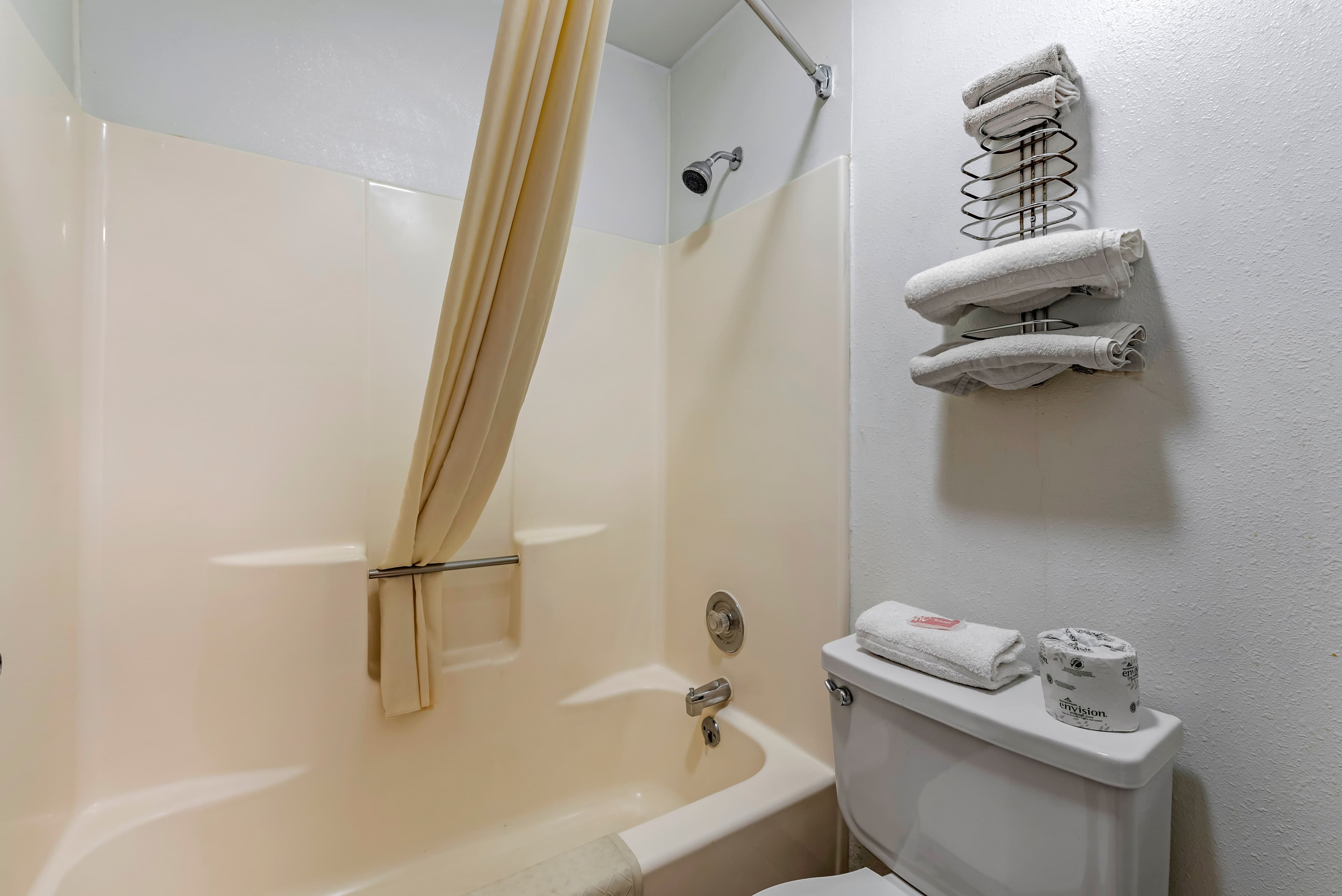 Econo Lodge La Junta — 15