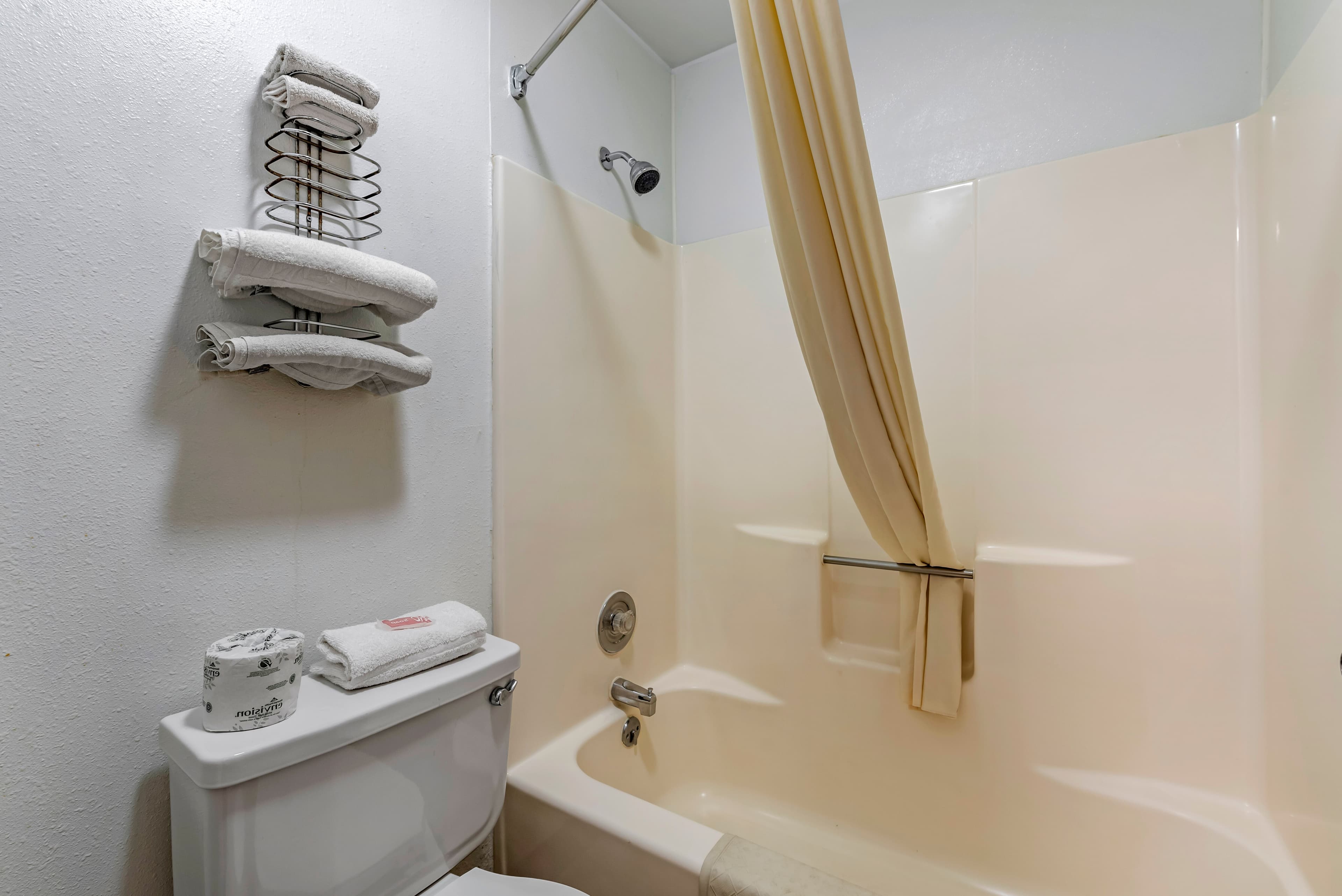 Econo Lodge La Junta — 19