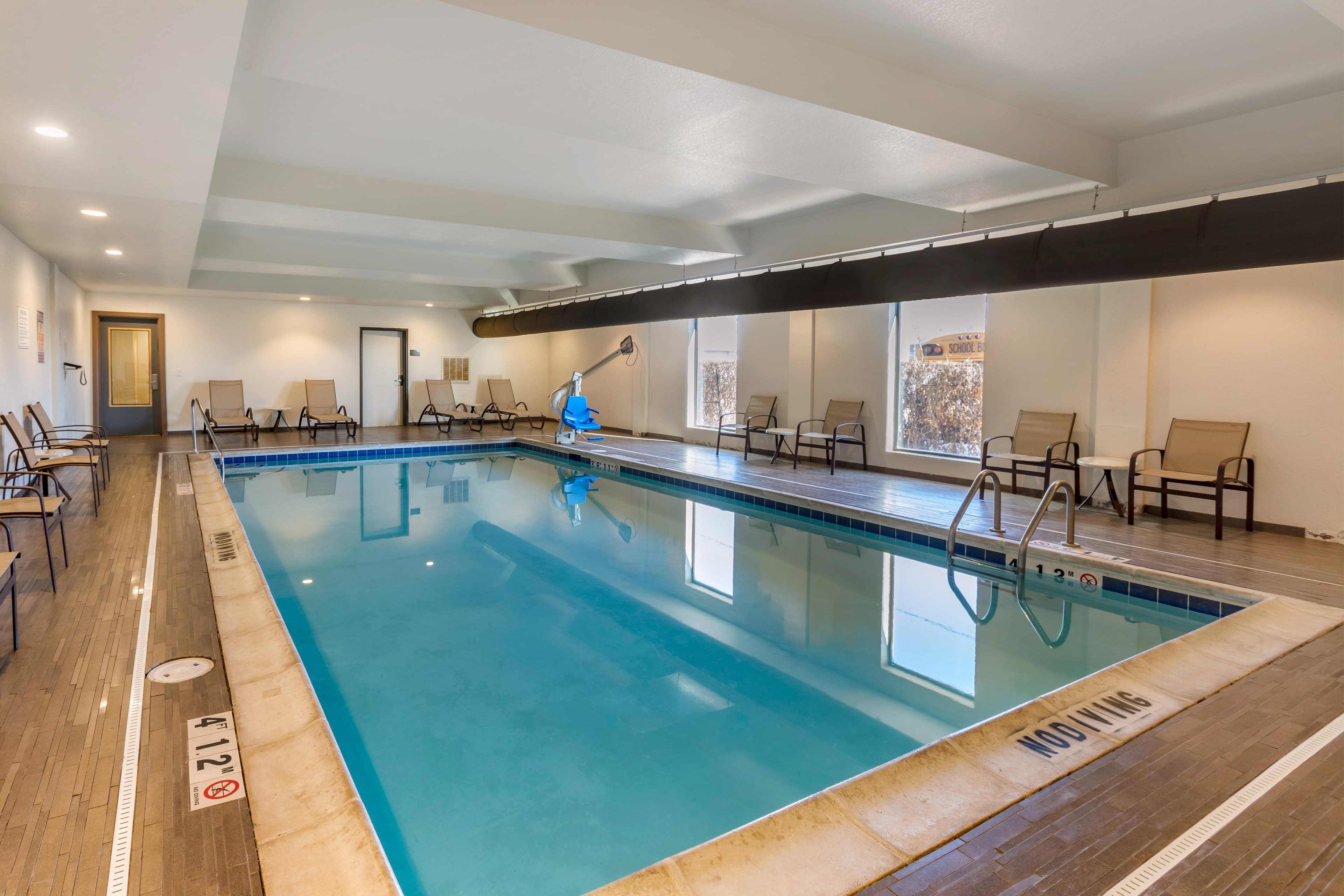 Comfort Suites Near Denver Downtown - Image 1