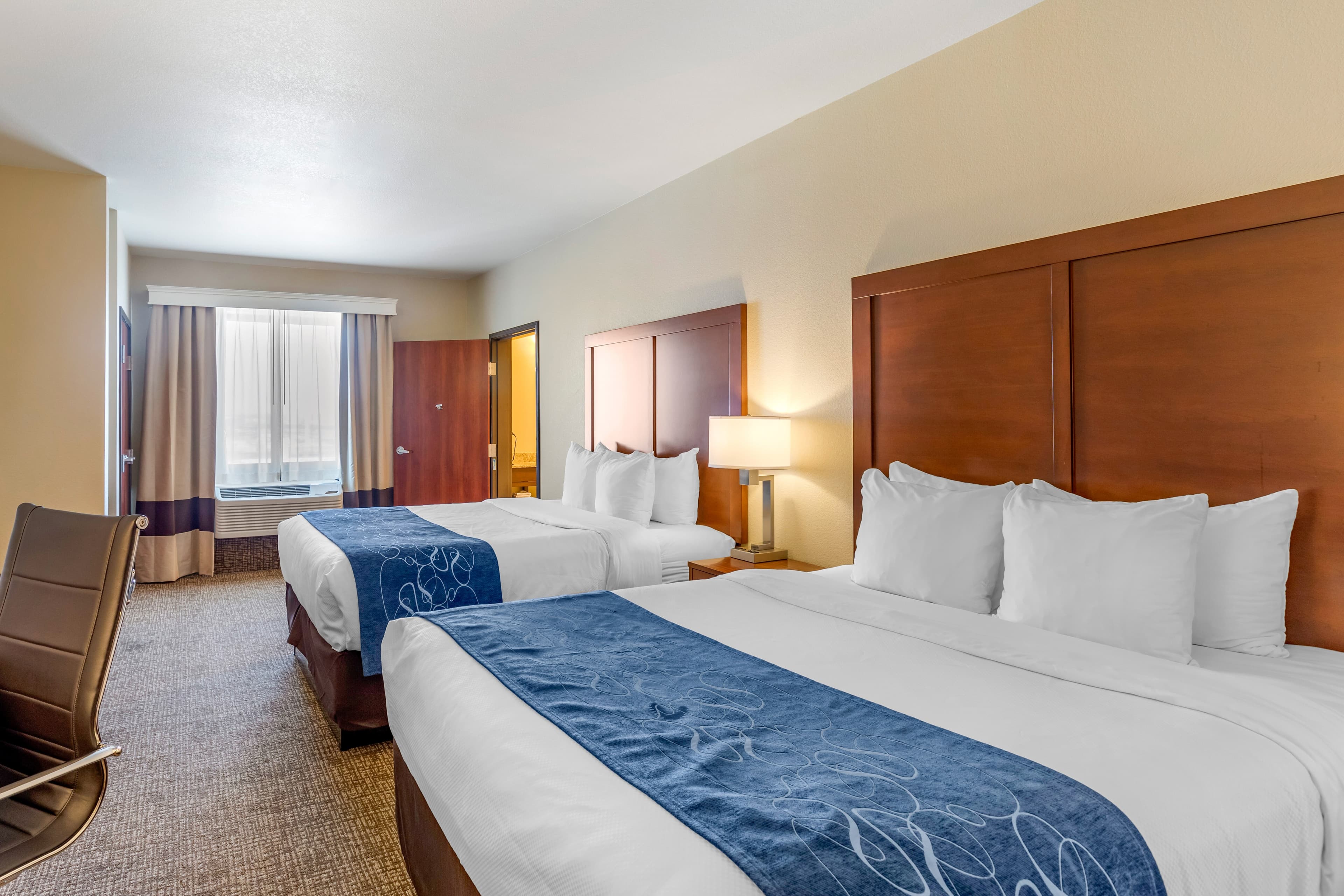Comfort Suites Near Denver Downtown — 12