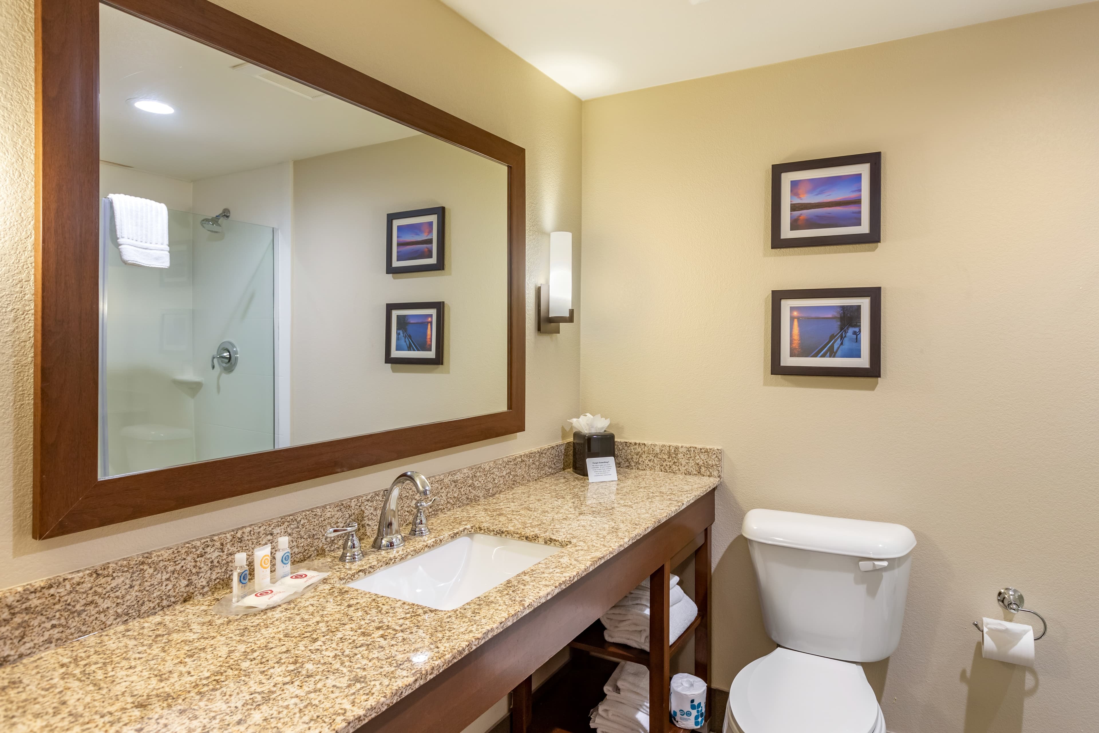 Comfort Suites Near Denver Downtown — 21