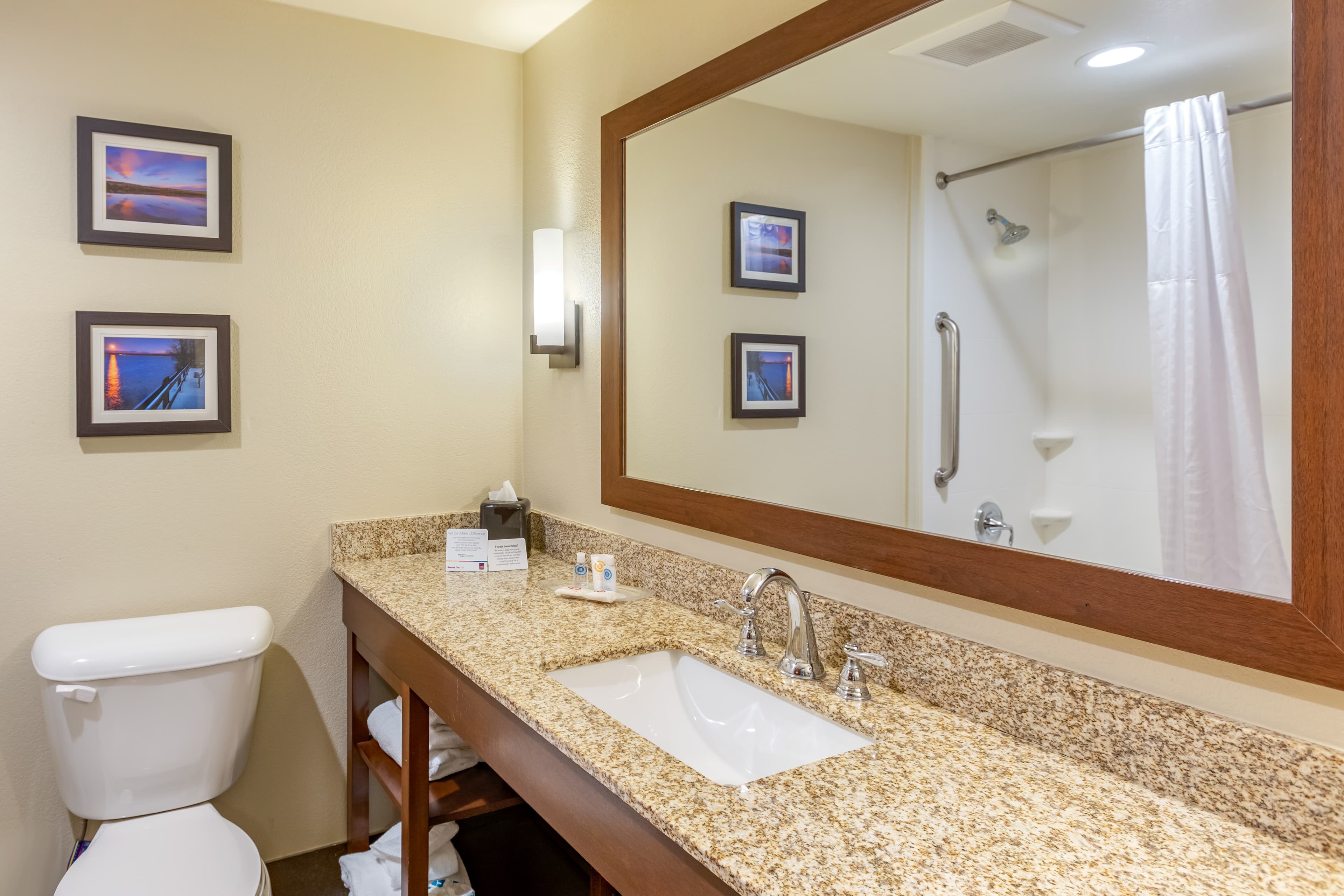 Comfort Suites Near Denver Downtown — 32