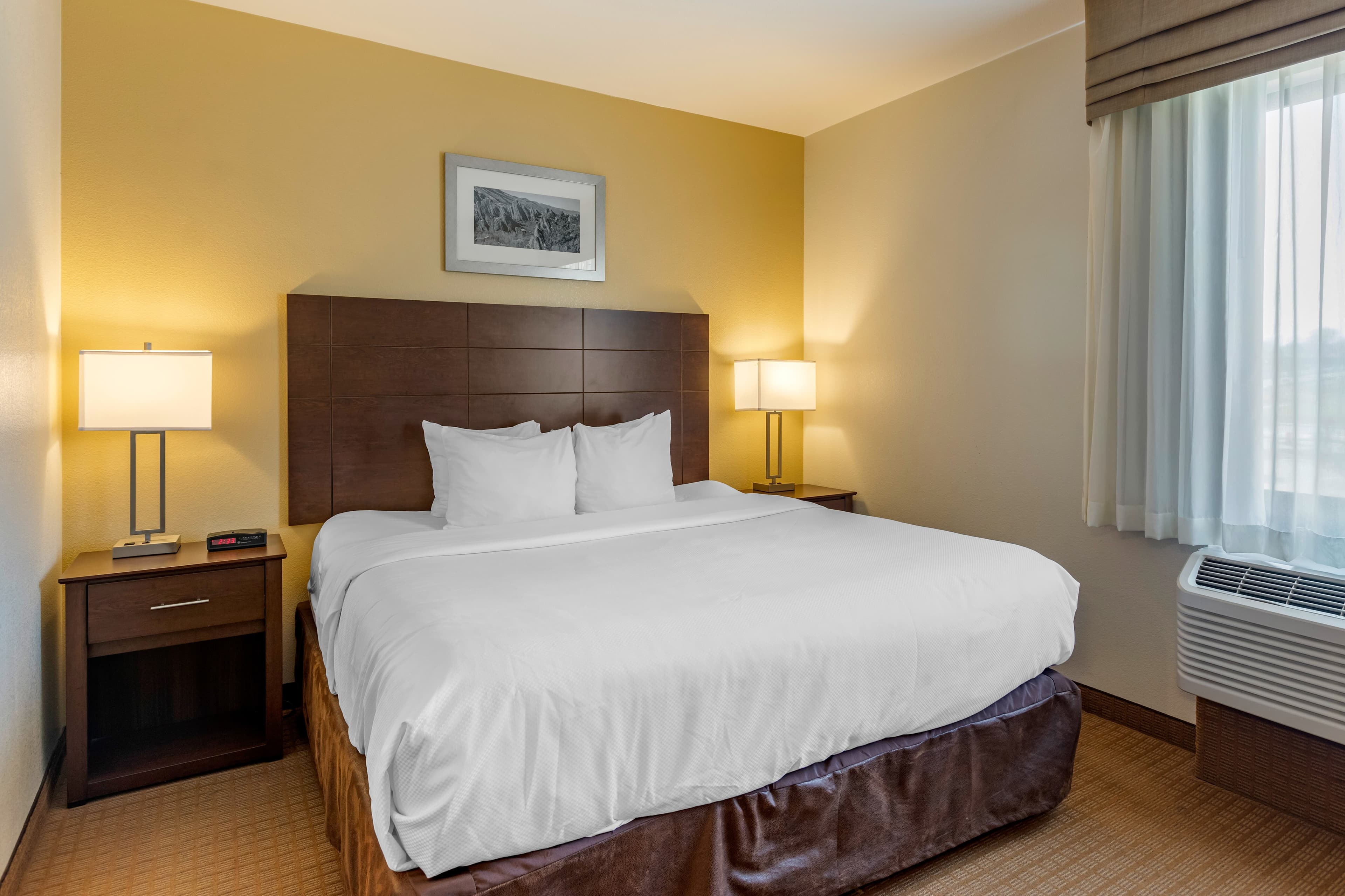 MainStay Suites Near Denver Downtown - Image 3