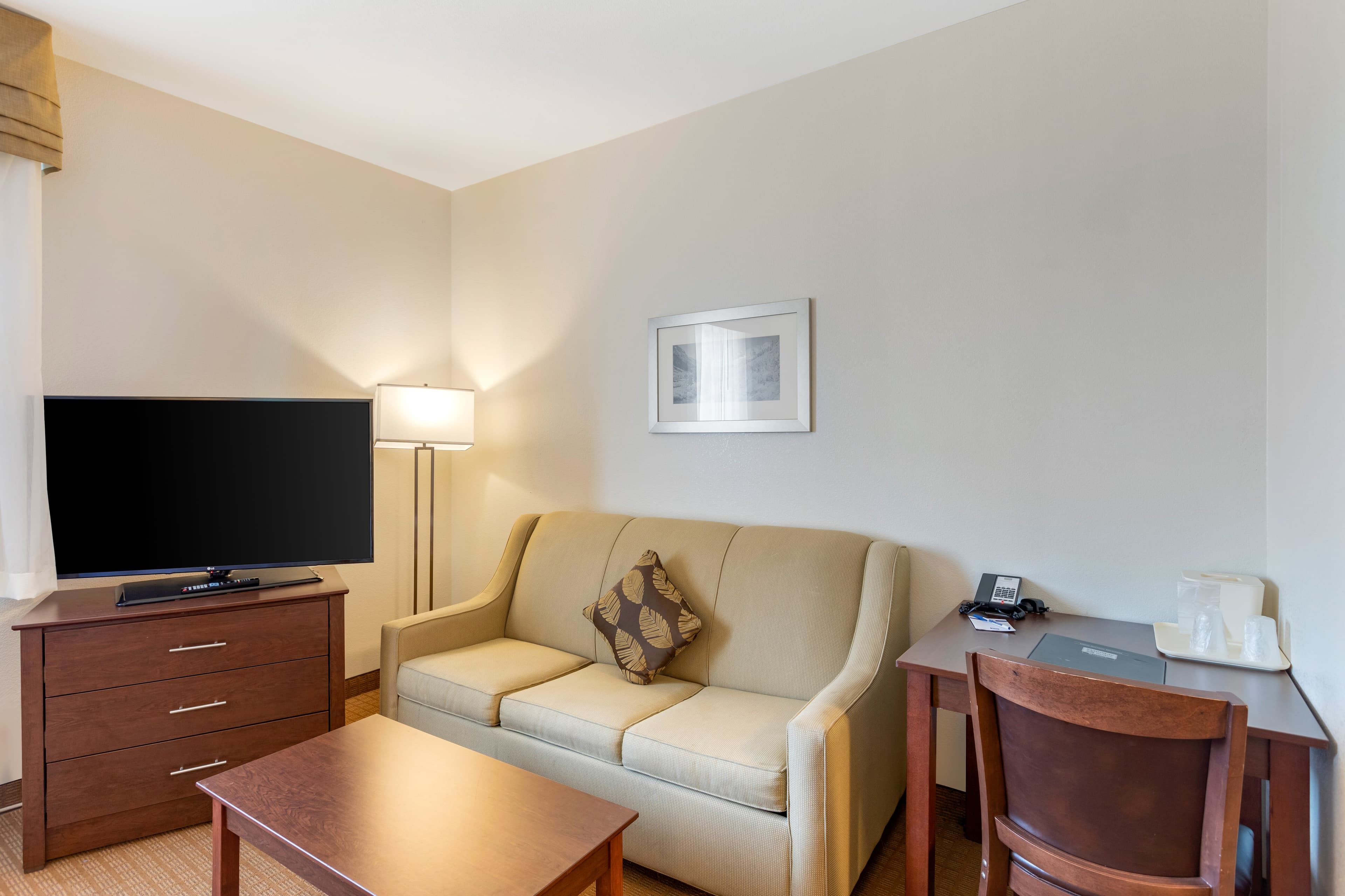 MainStay Suites Near Denver Downtown - Image 4