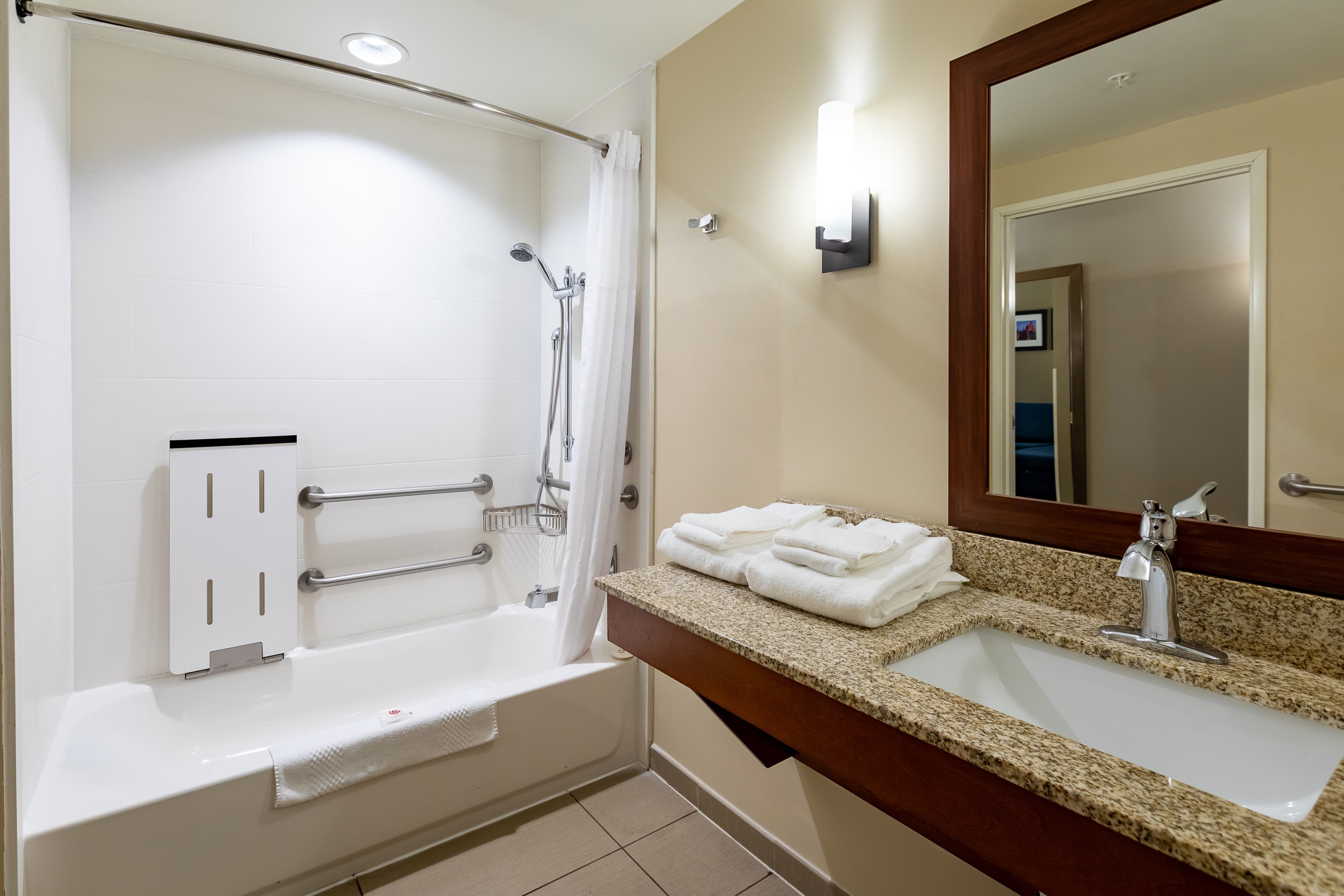 Comfort Suites Denver near Anschutz Medical Campus - Image 5