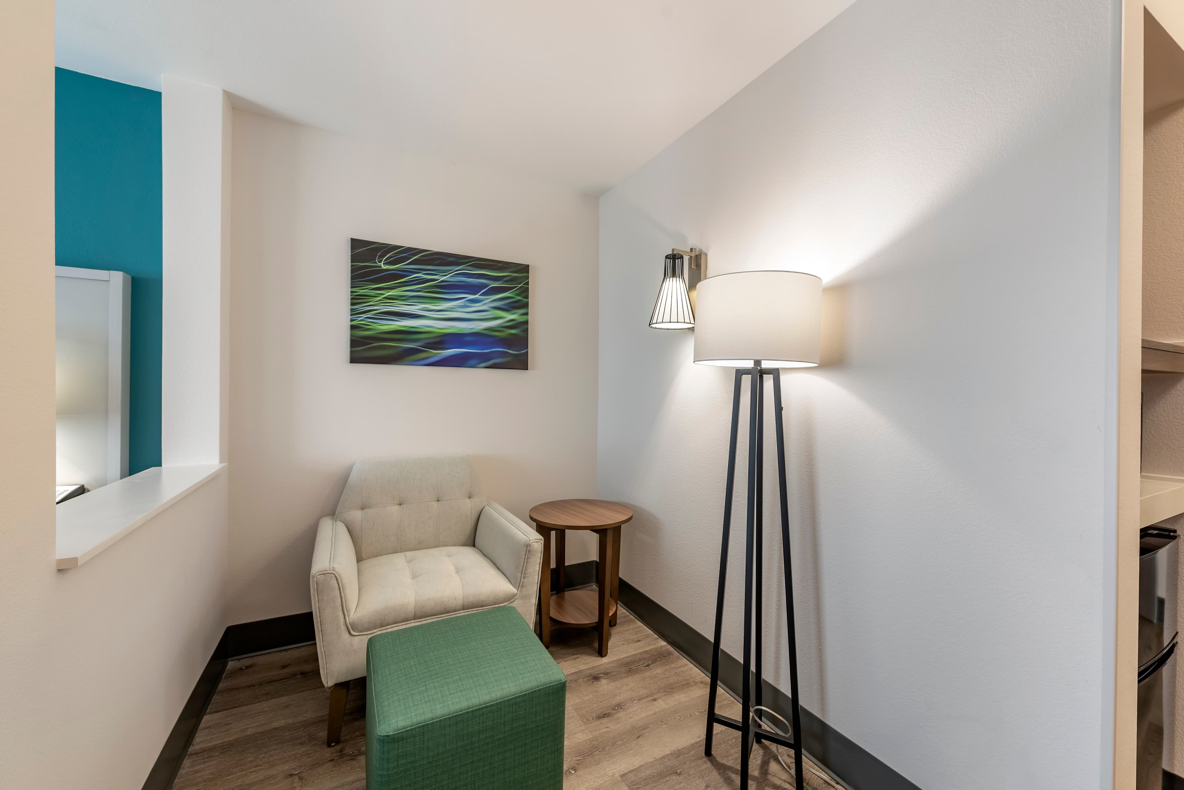 Comfort Suites Colorado Springs East - Medical Center Area - Image 4