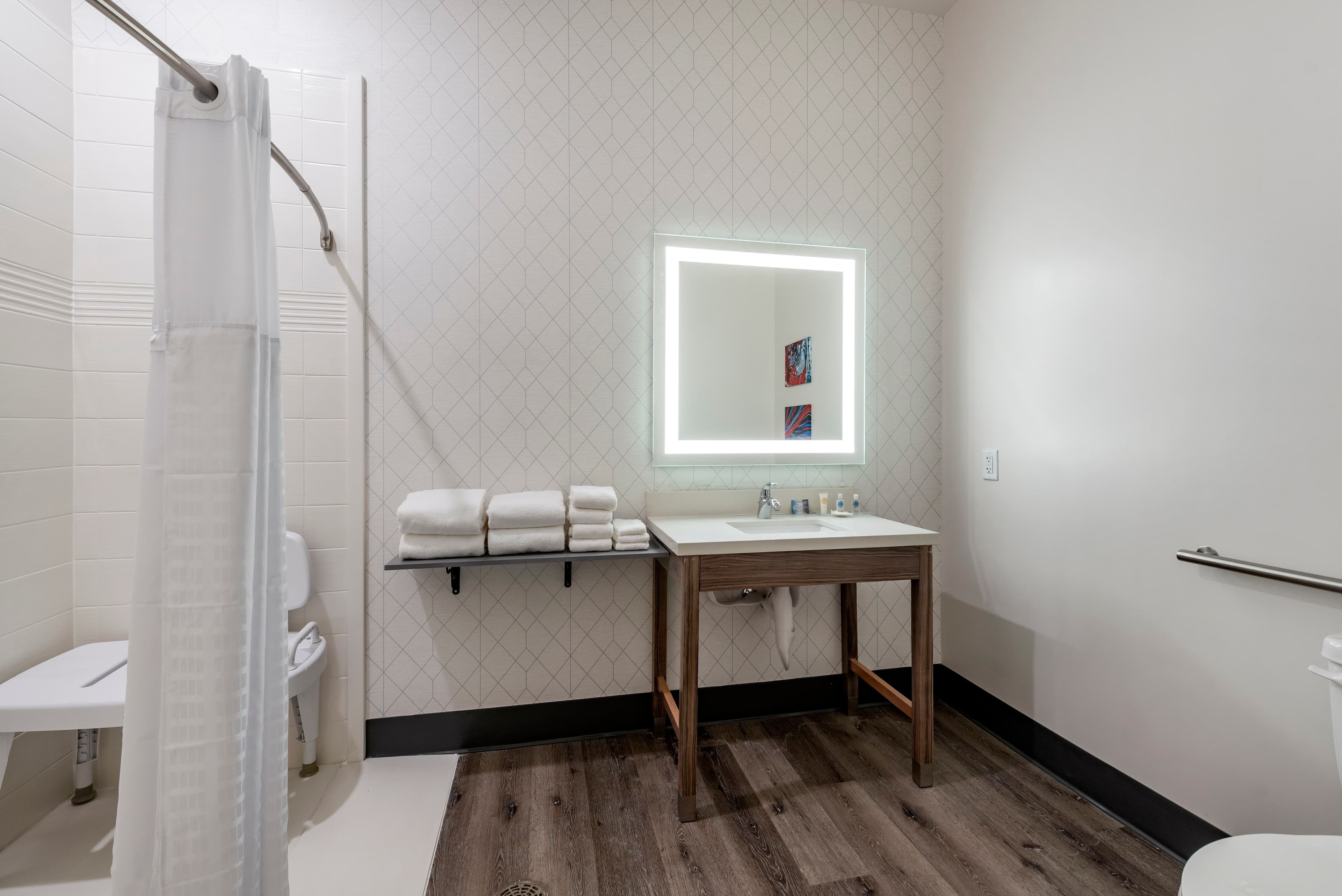 Comfort Suites Colorado Springs East - Medical Center Area — 9