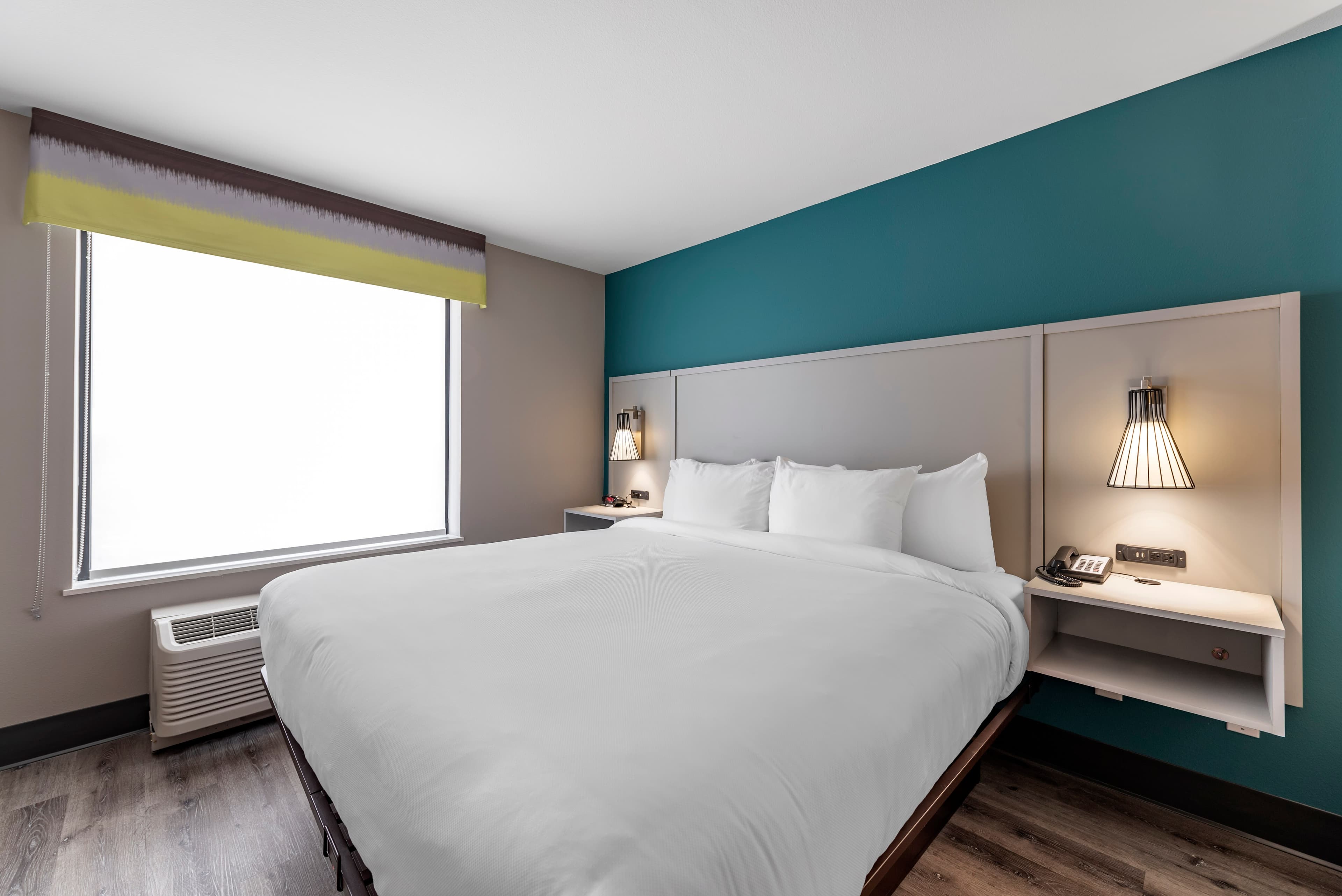 Comfort Suites Colorado Springs East - Medical Center Area — 14