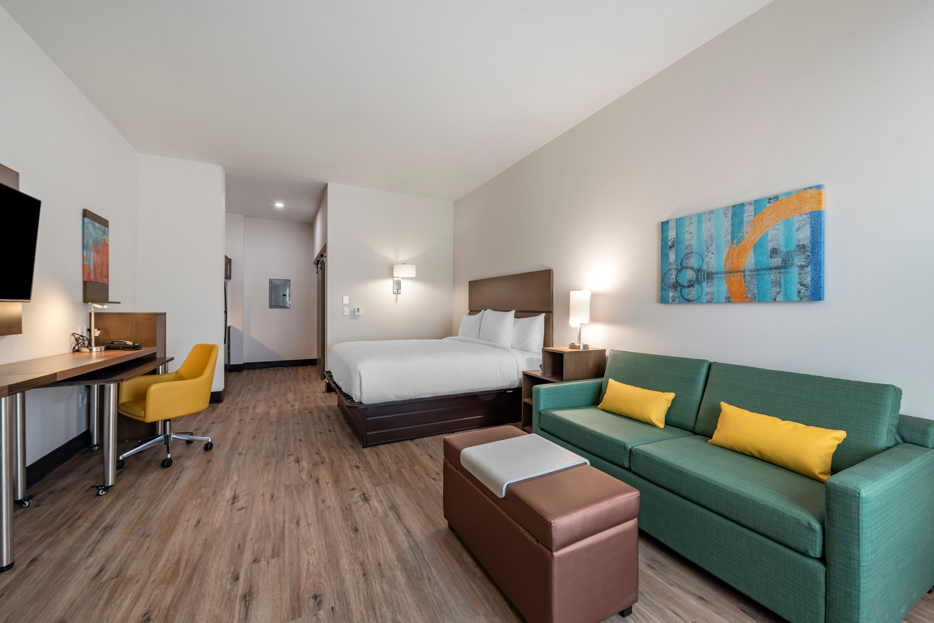 MainStay Suites Colorado Springs East - Medical Center Area — 7