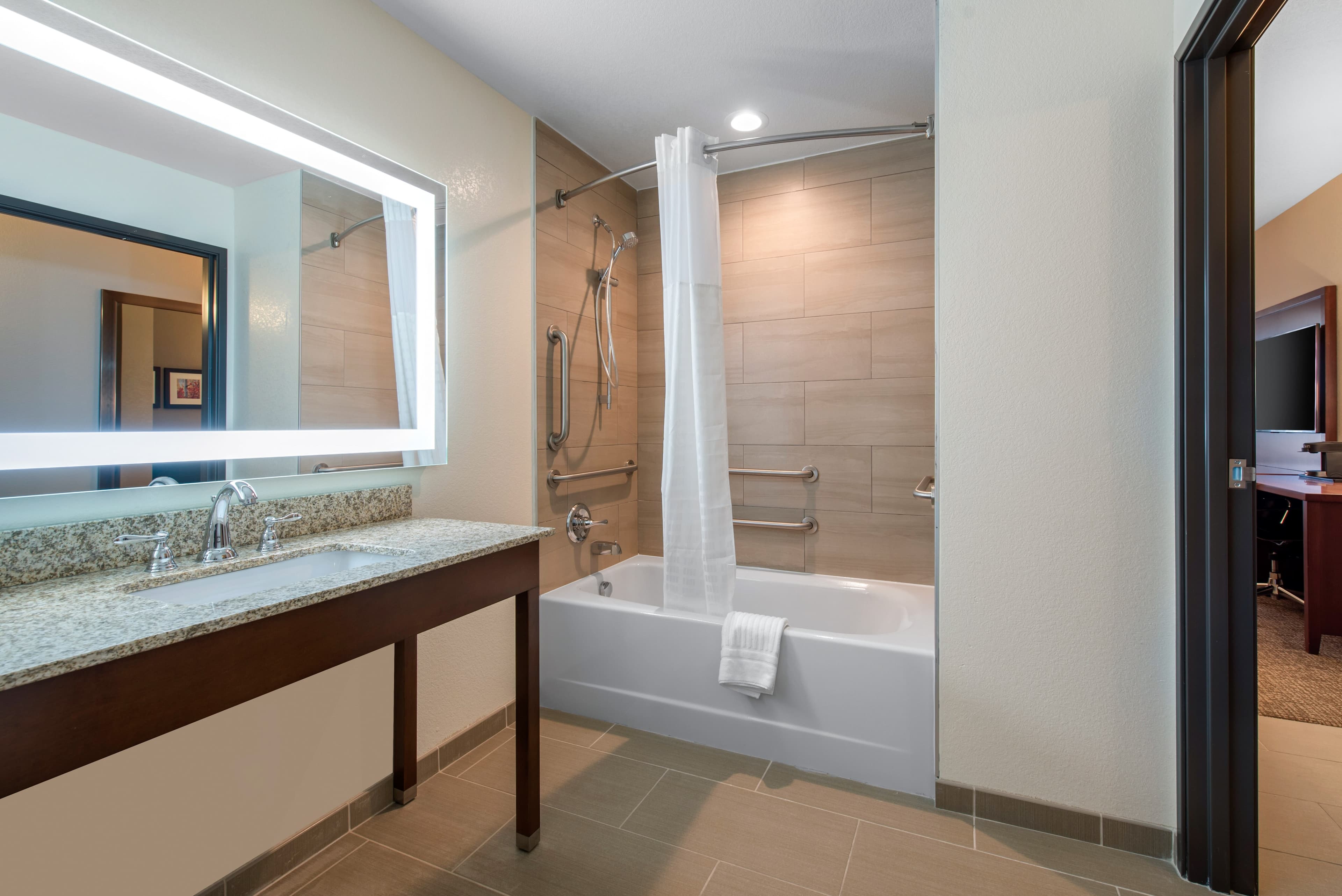 Comfort Suites Denver International Airport — 10