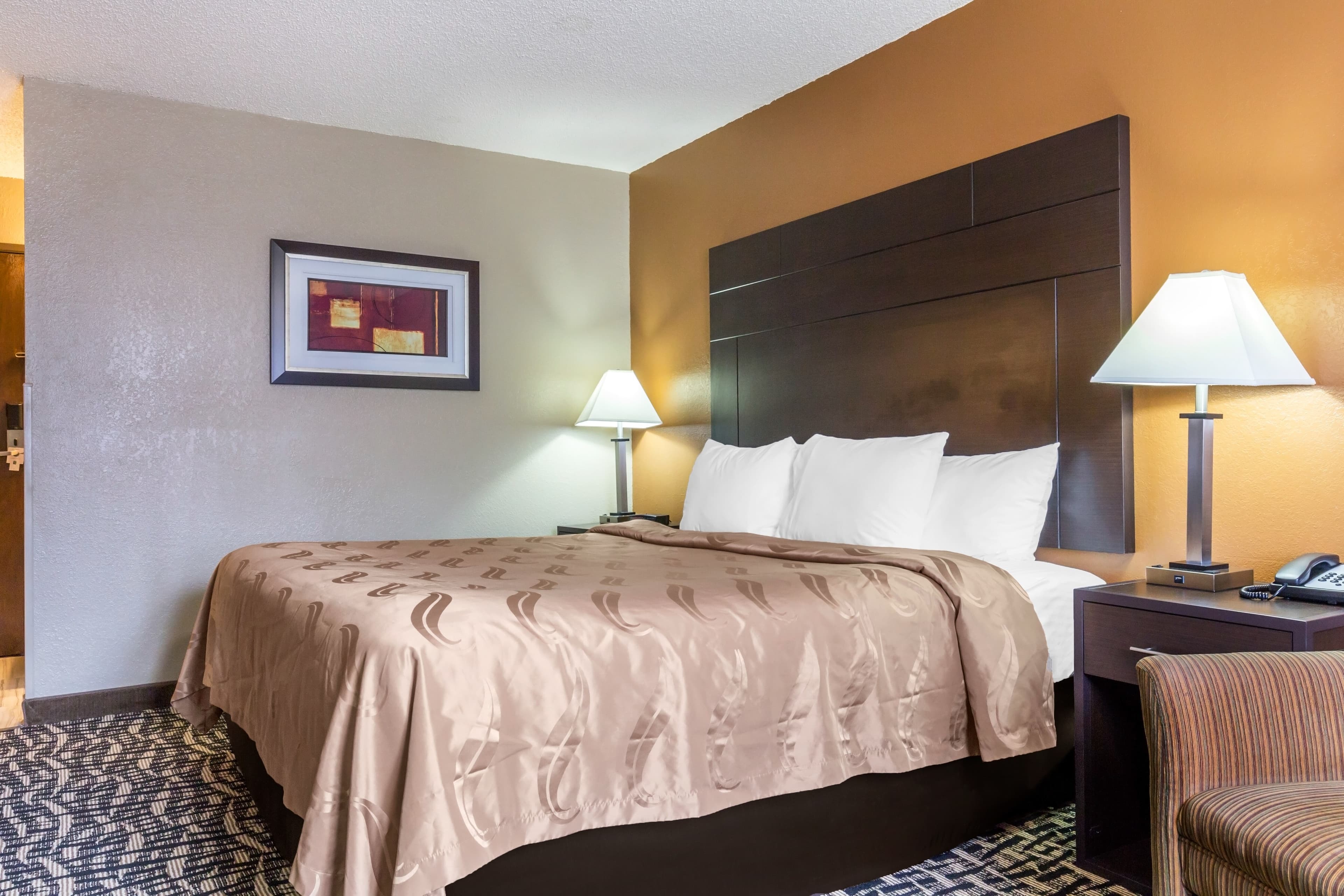 Quality Inn Lamar - Image 4