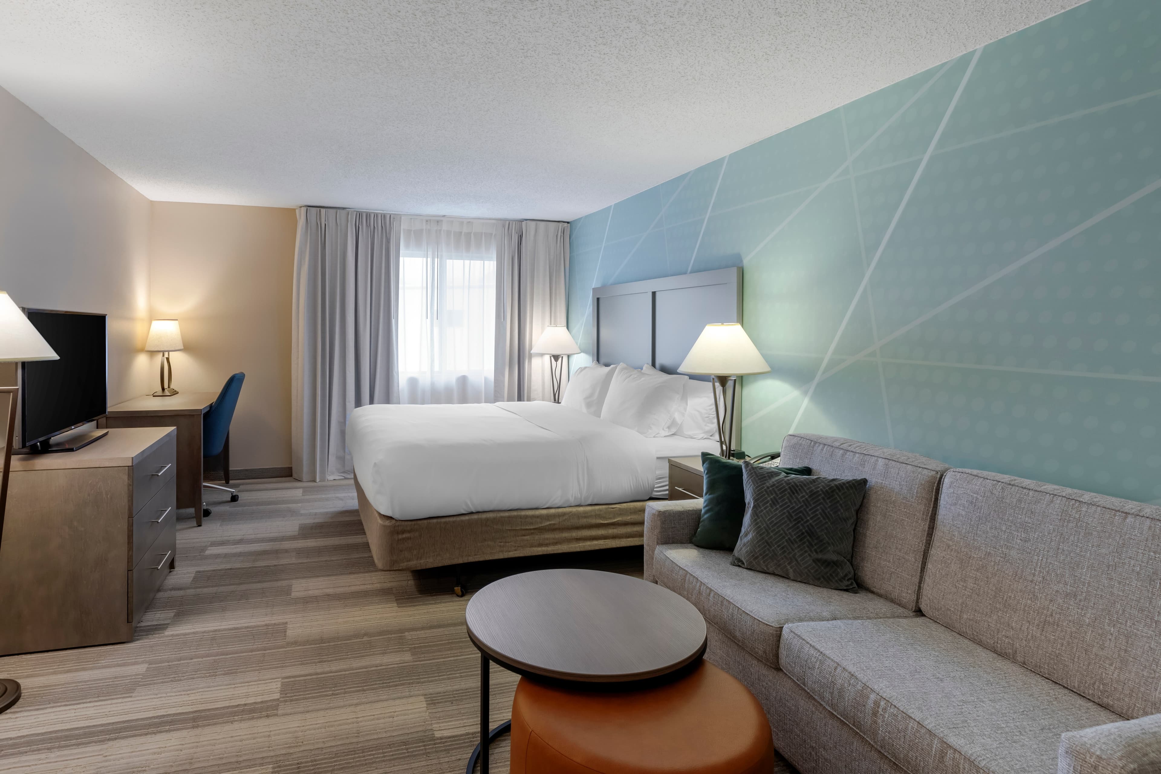Comfort Inn & Suites Boulder - Image 5