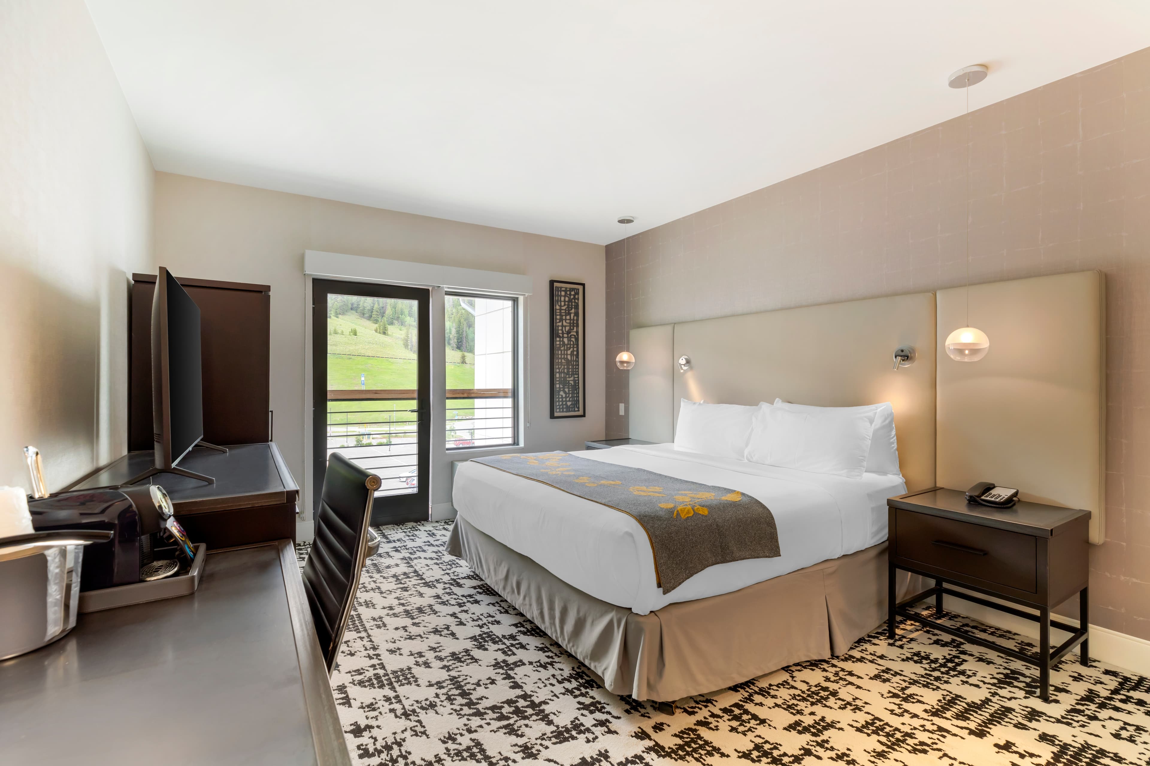 Cambria Hotel Copper Mountain — 10