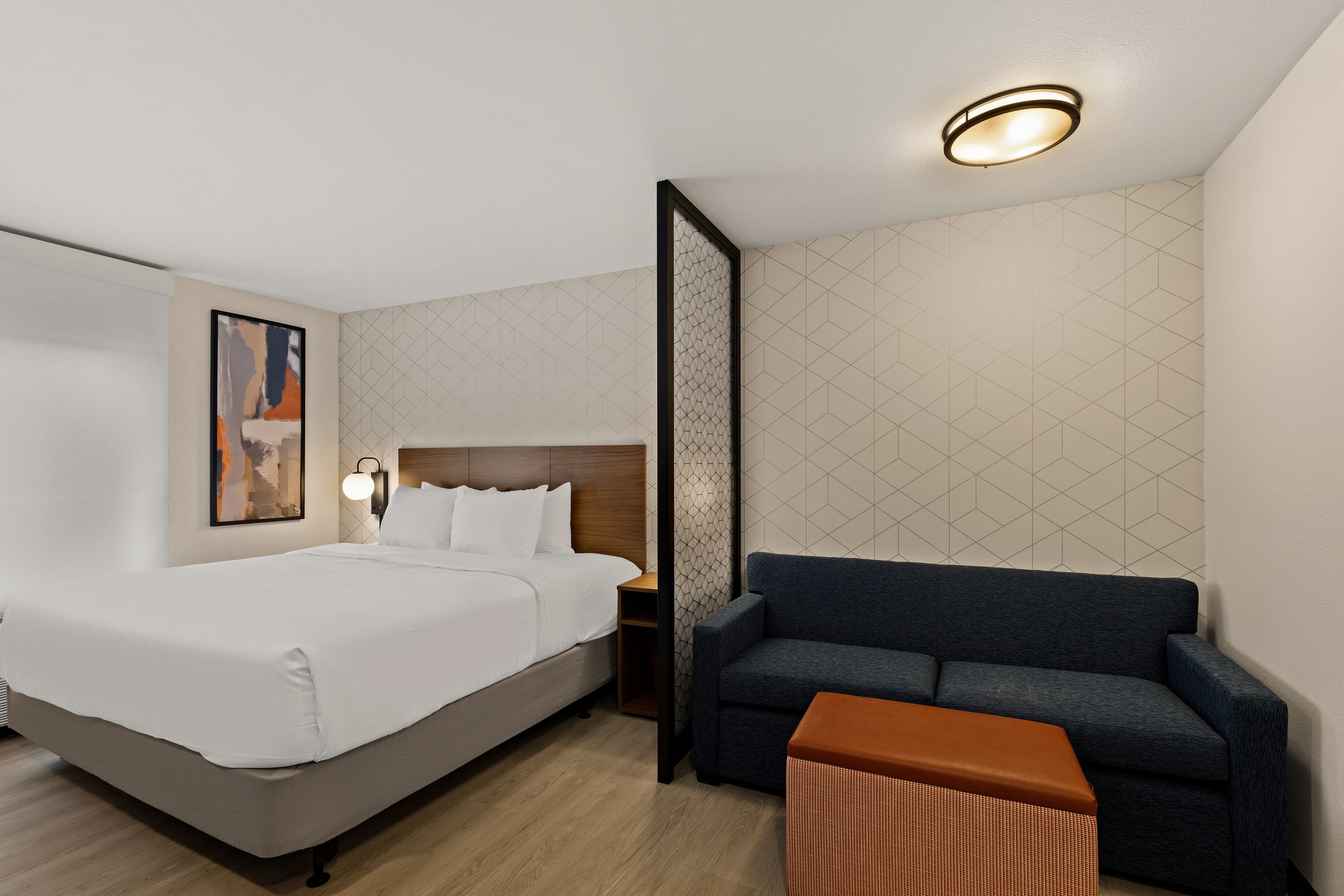 Everhome Suites Denver Airport - Image 1