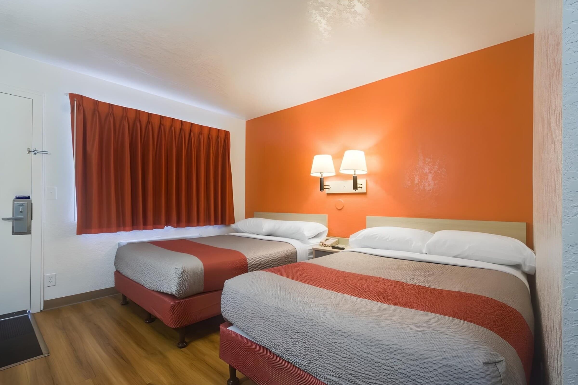 Park Inn by Radisson, Lakewood - Image 2