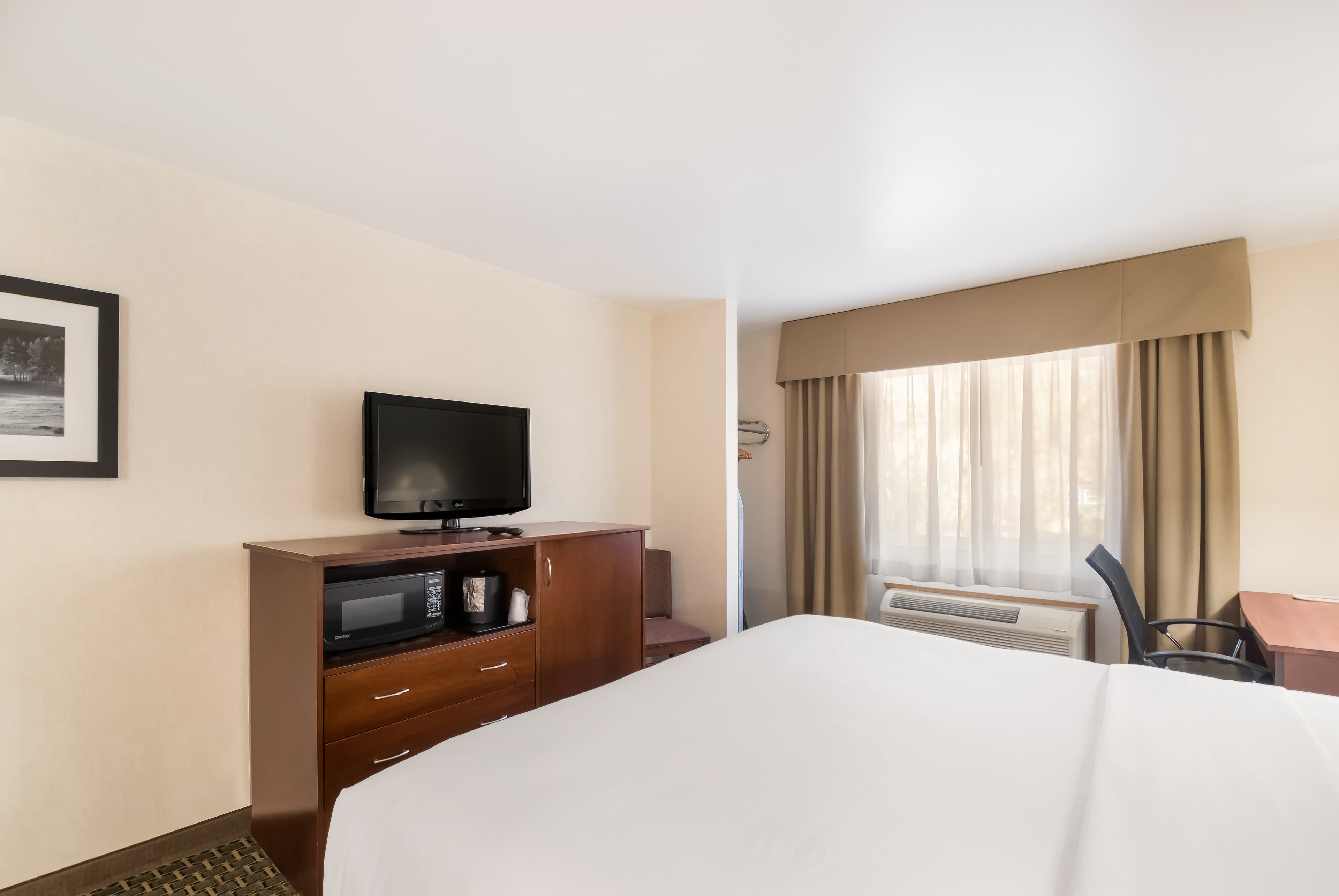 Quality Inn & Suites Steamboat Springs — 6
