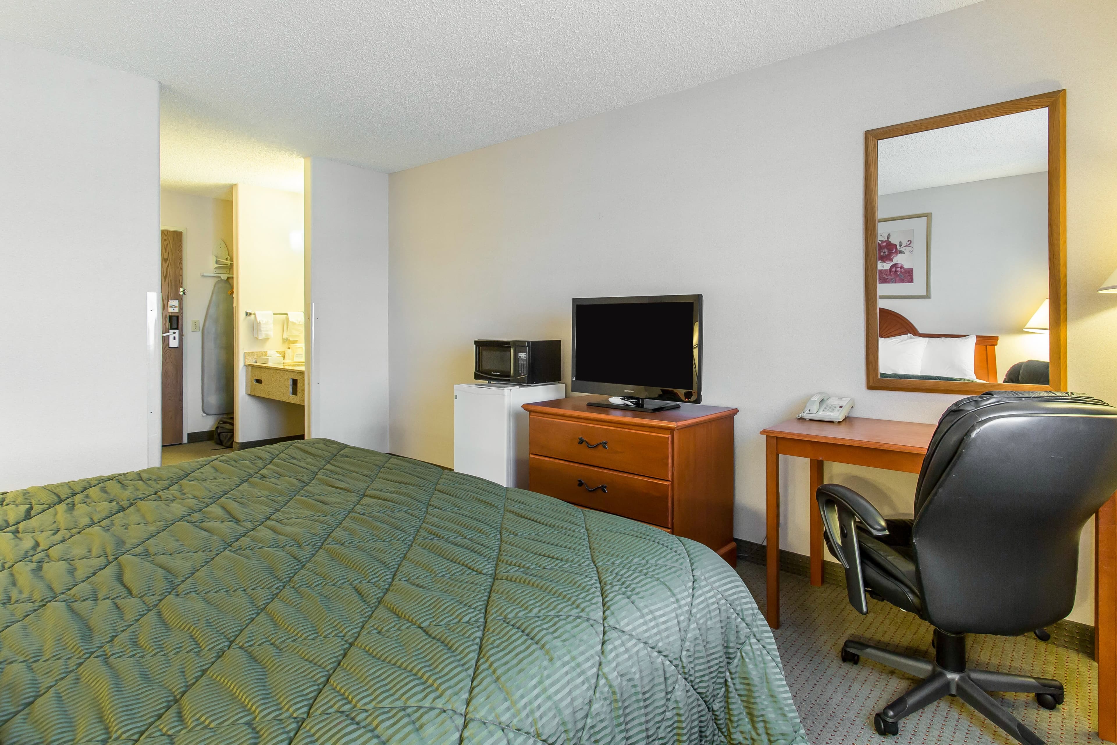 Quality Inn Delta Gateway to Rocky Mountains - Image 4