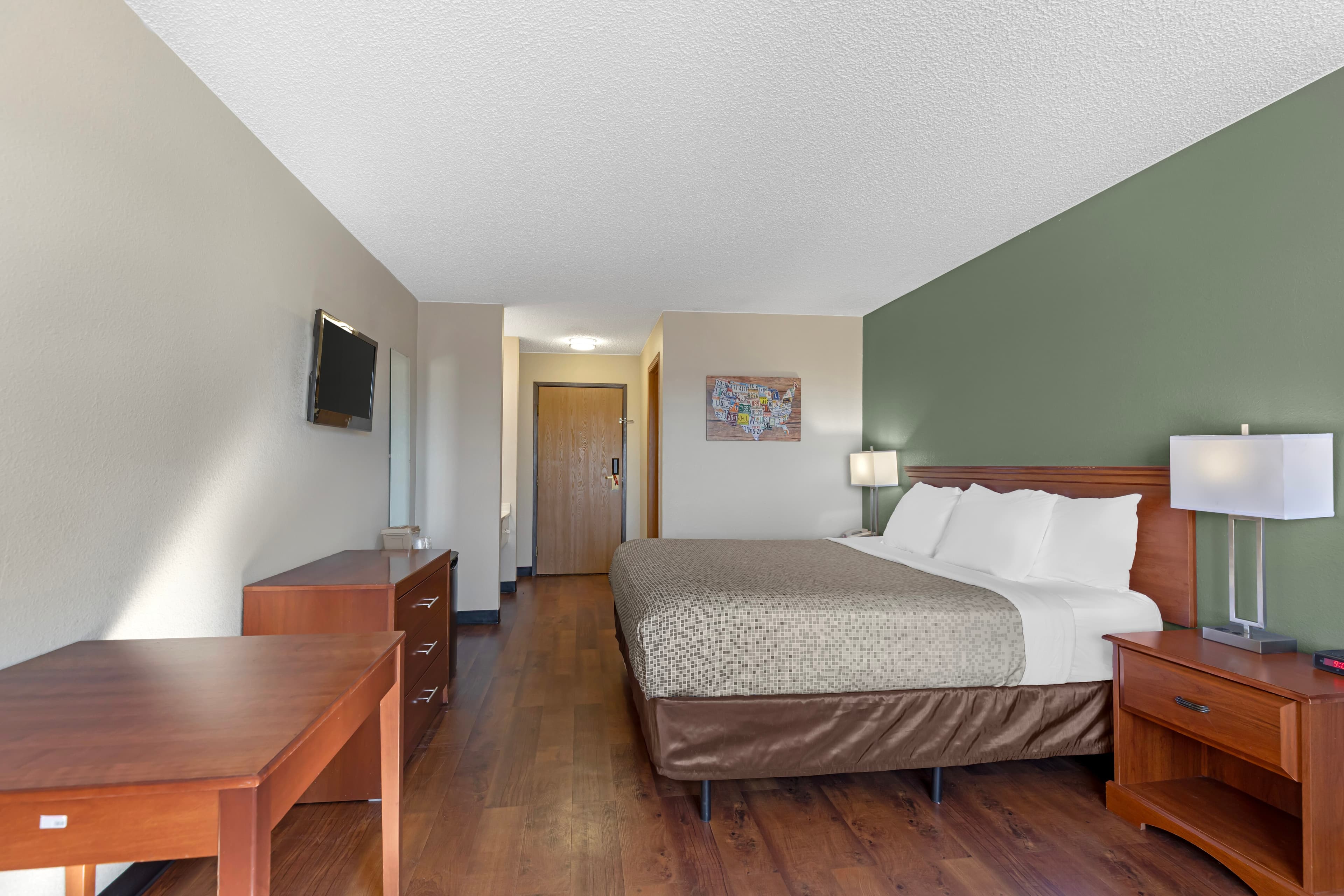 Econo Lodge Longmont East - Image 2