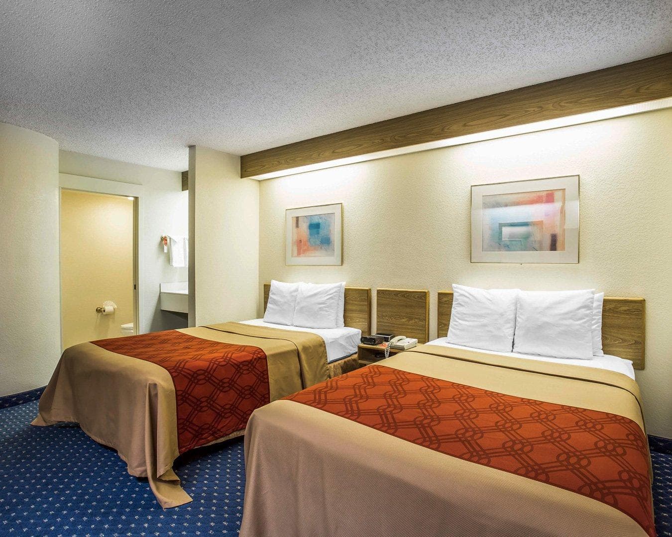 Econo Lodge Denver International Airport - Image 3