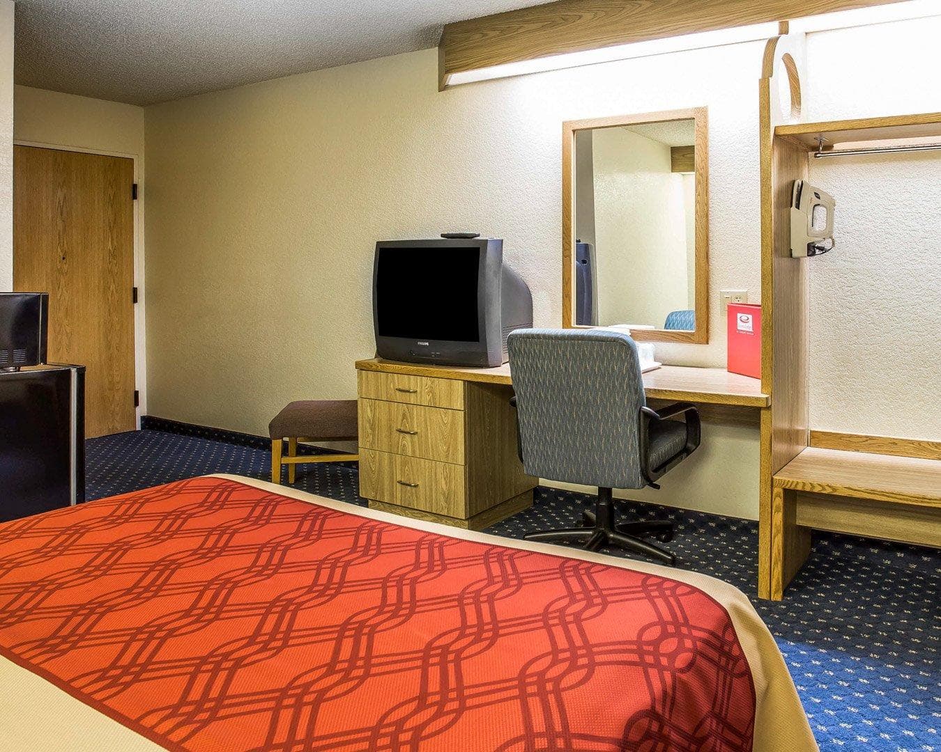Econo Lodge Denver International Airport — 10
