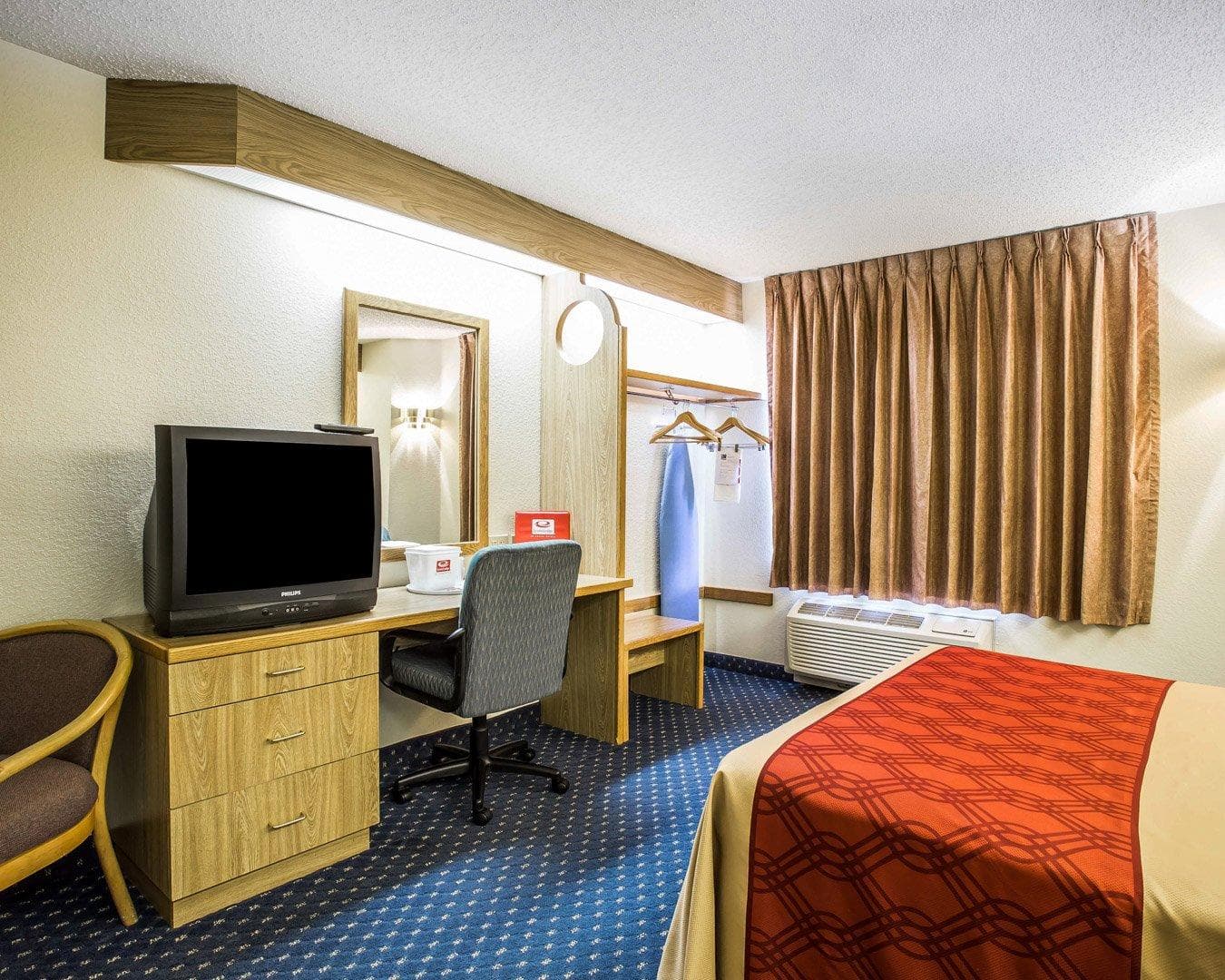 Econo Lodge Denver International Airport — 15