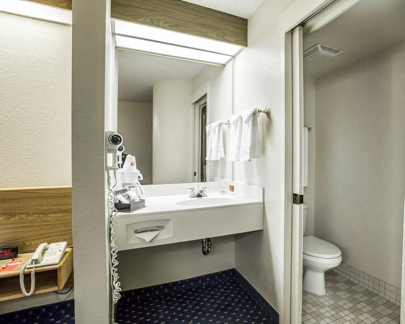 Econo Lodge Denver International Airport — 11