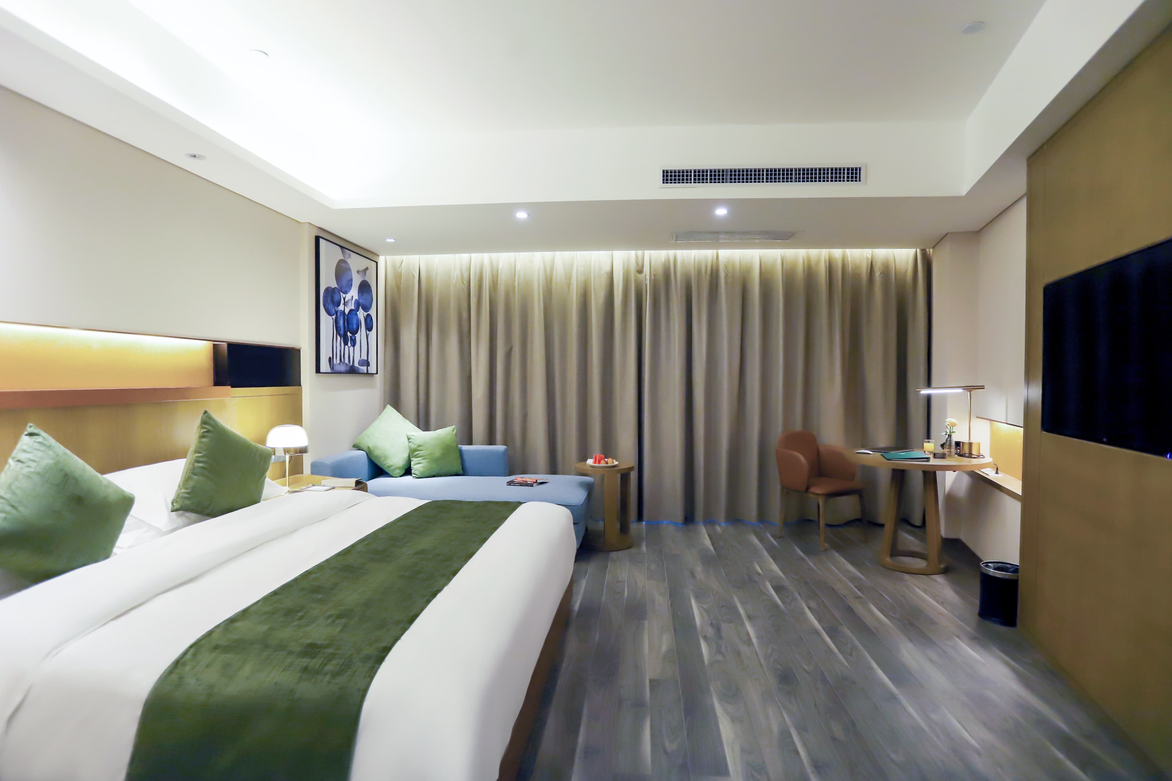 Quality Hotel Zhangye - Image 3