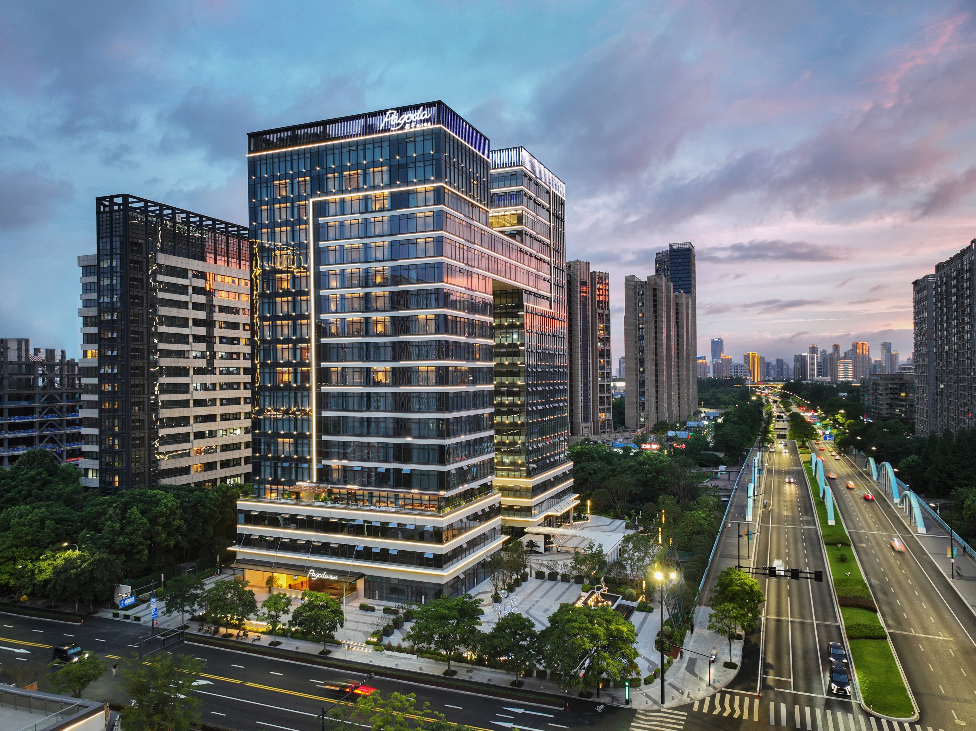 Pagoda Hotel Hangzhou Binjiang - Image 1