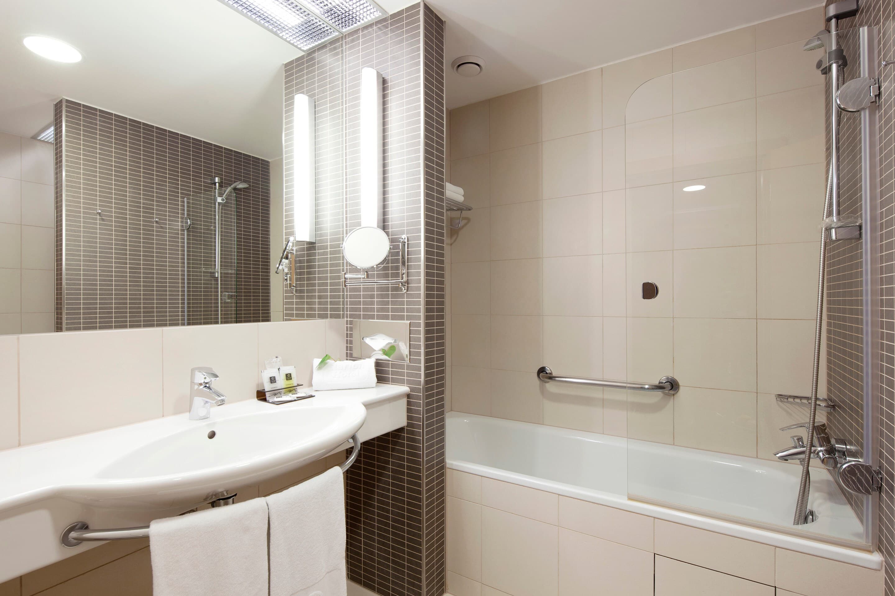 Clarion Congress Hotel Prague - Image 4