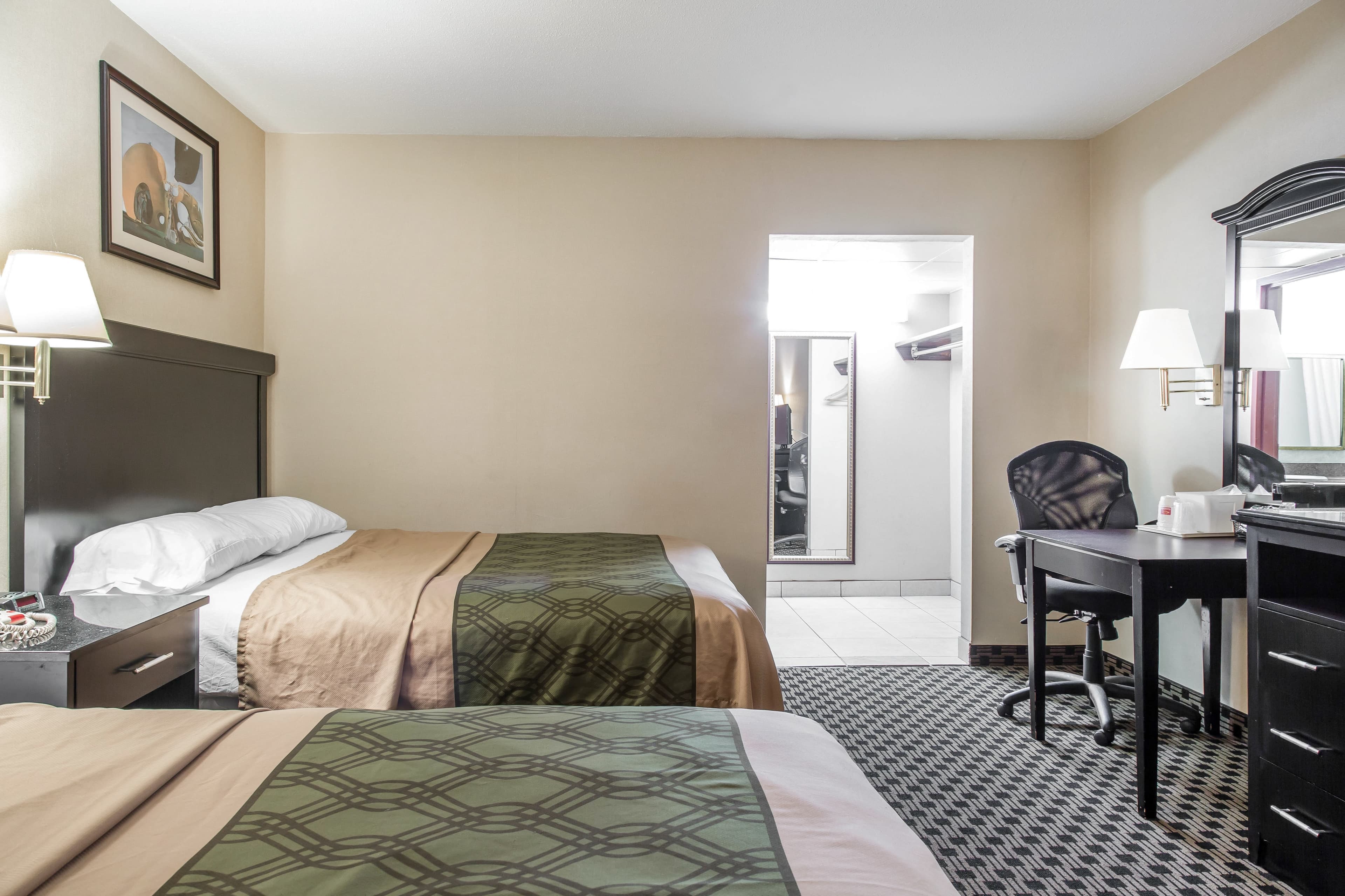 Econo Lodge — 15