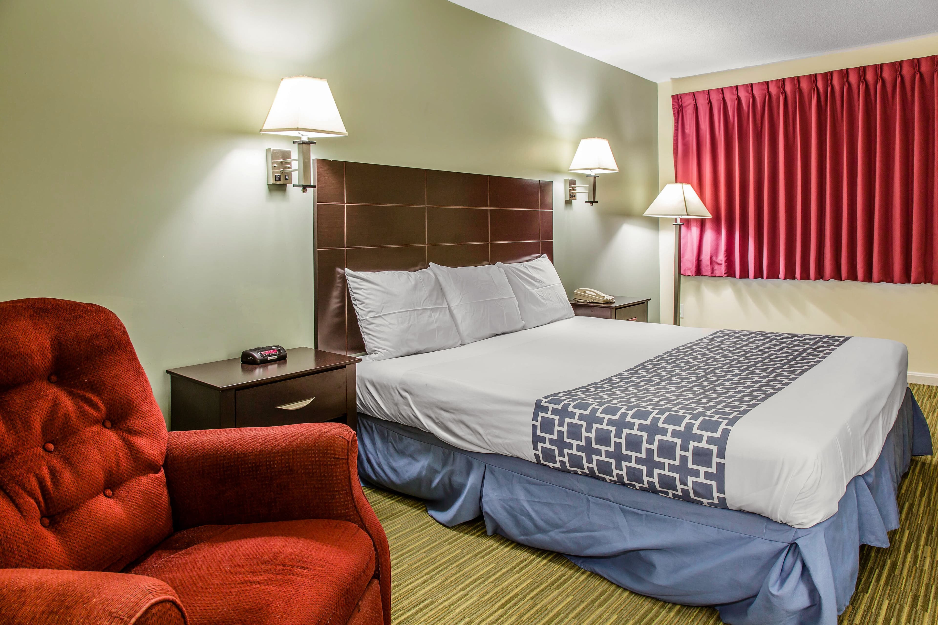 Rodeway Inn Groton - New London — 6