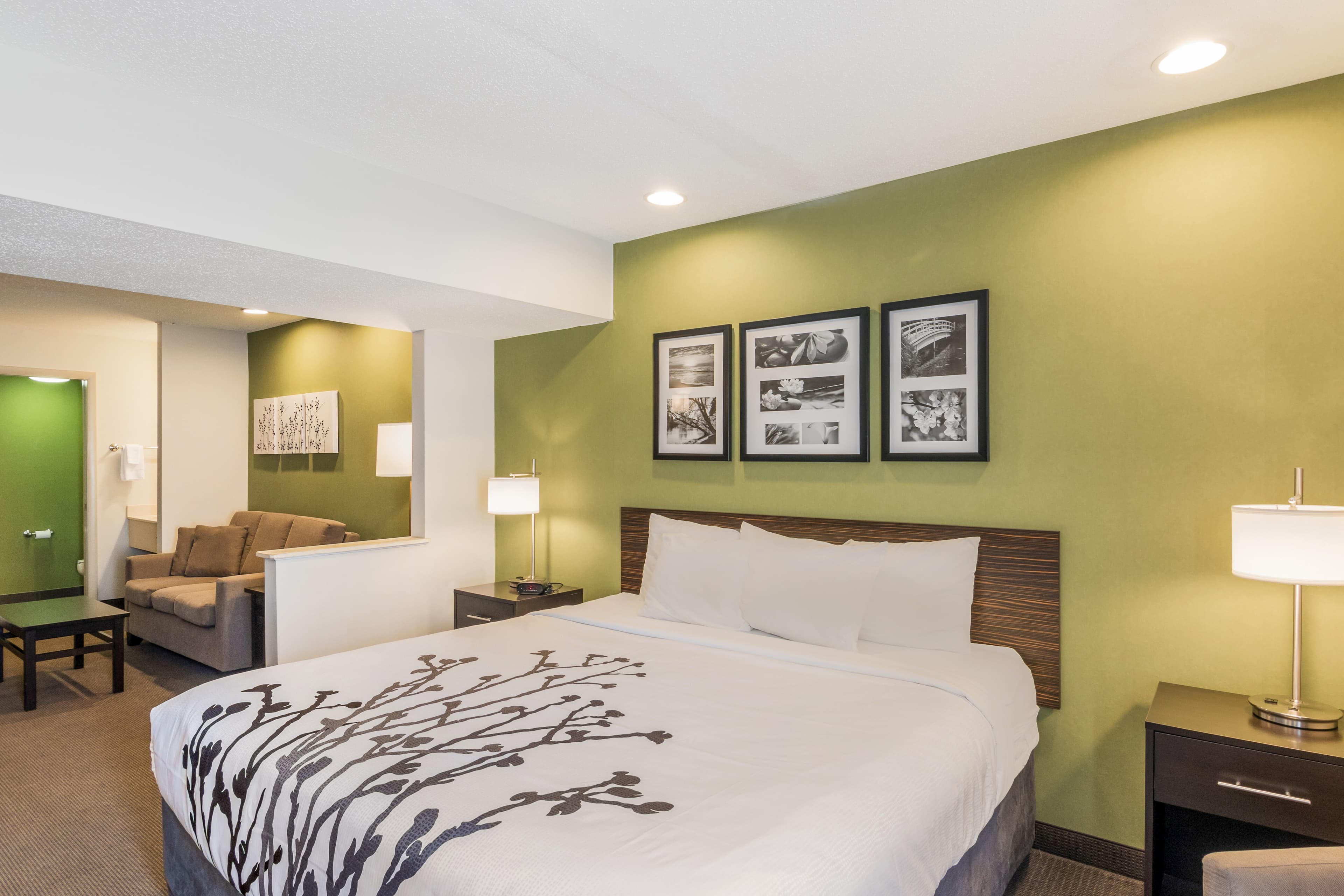 Sleep Inn & Suites Niantic North - Image 3
