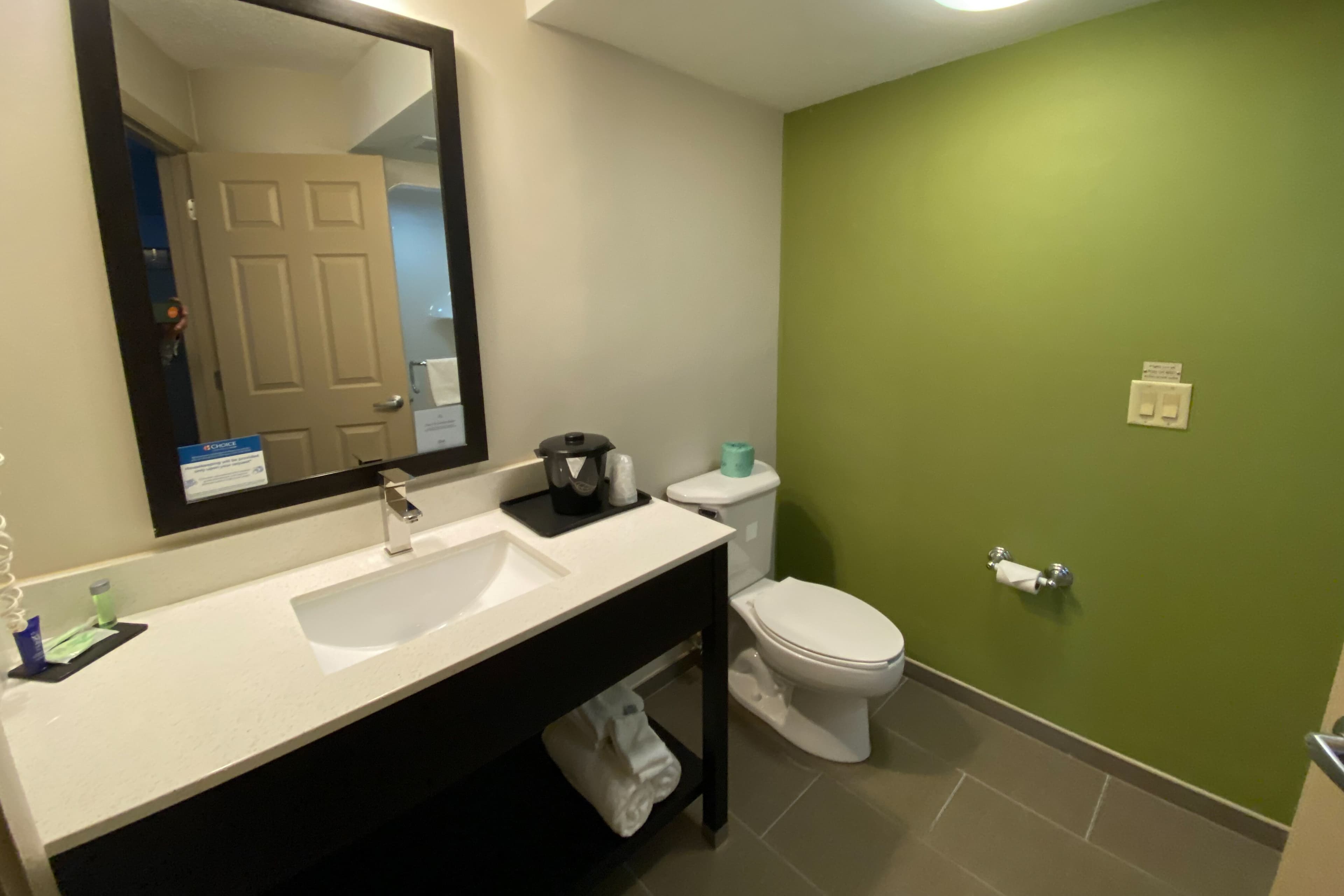 Sleep Inn & Suites Niantic North — 7
