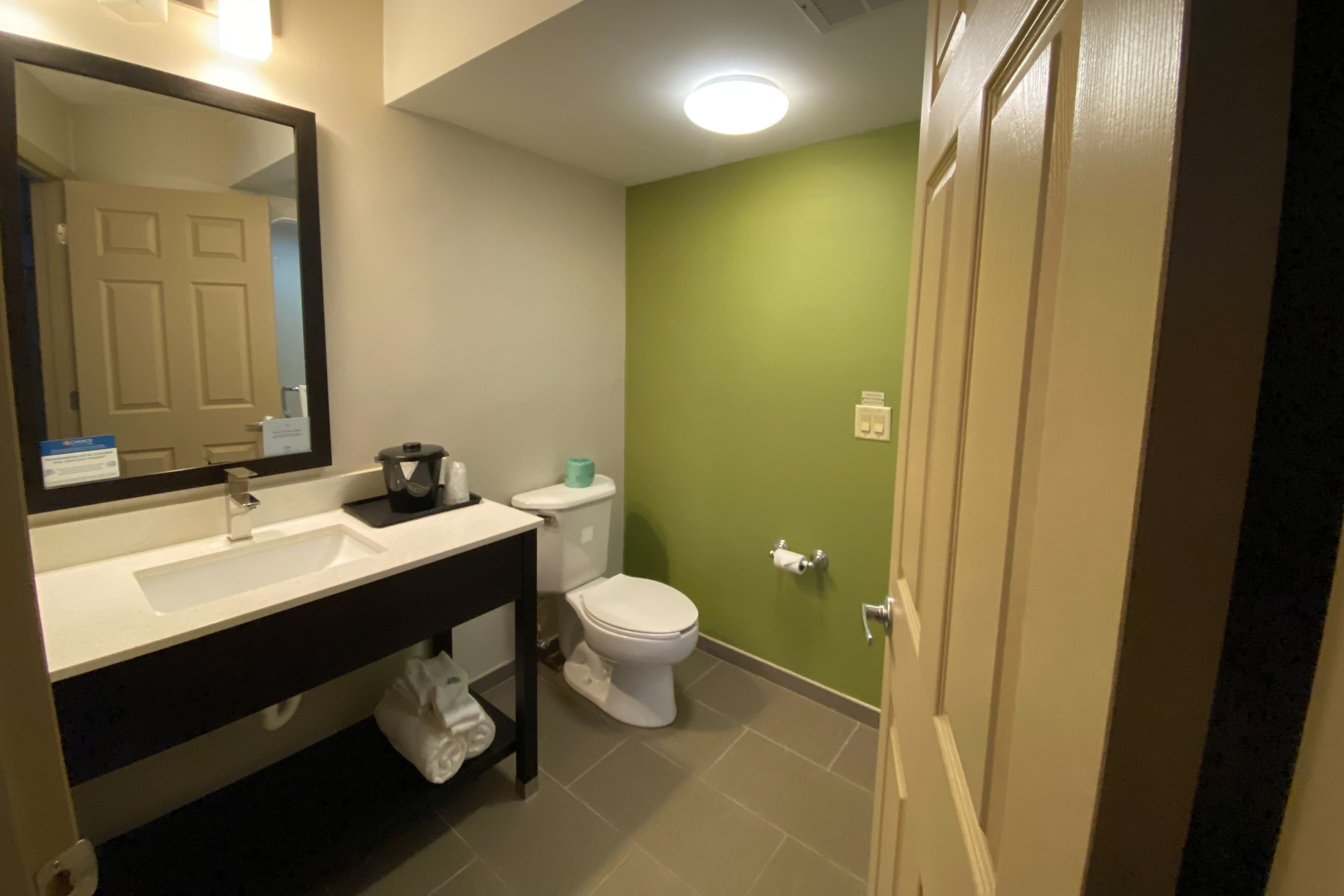 Sleep Inn & Suites Niantic North — 11