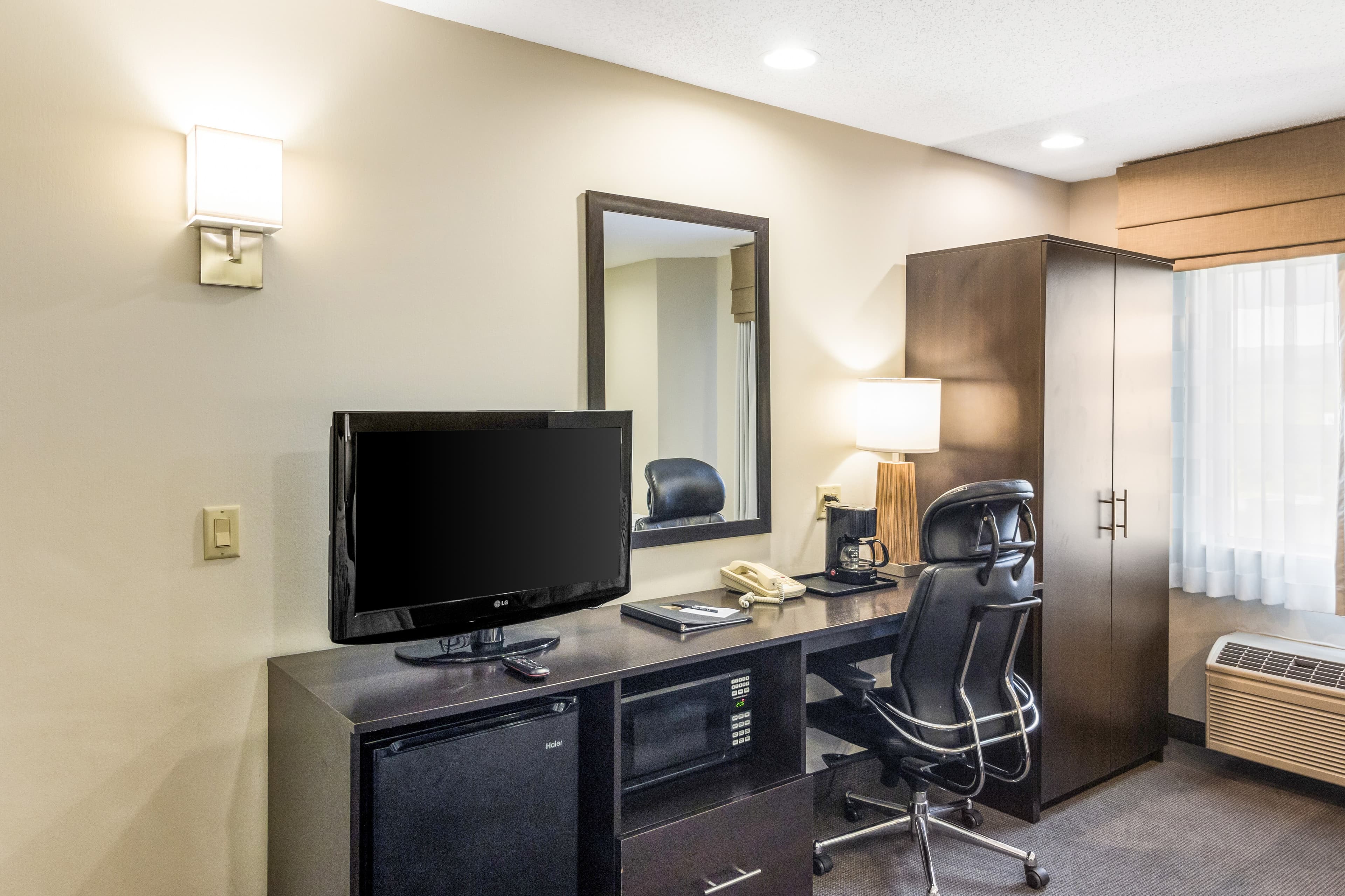 Sleep Inn & Suites Niantic North — 9