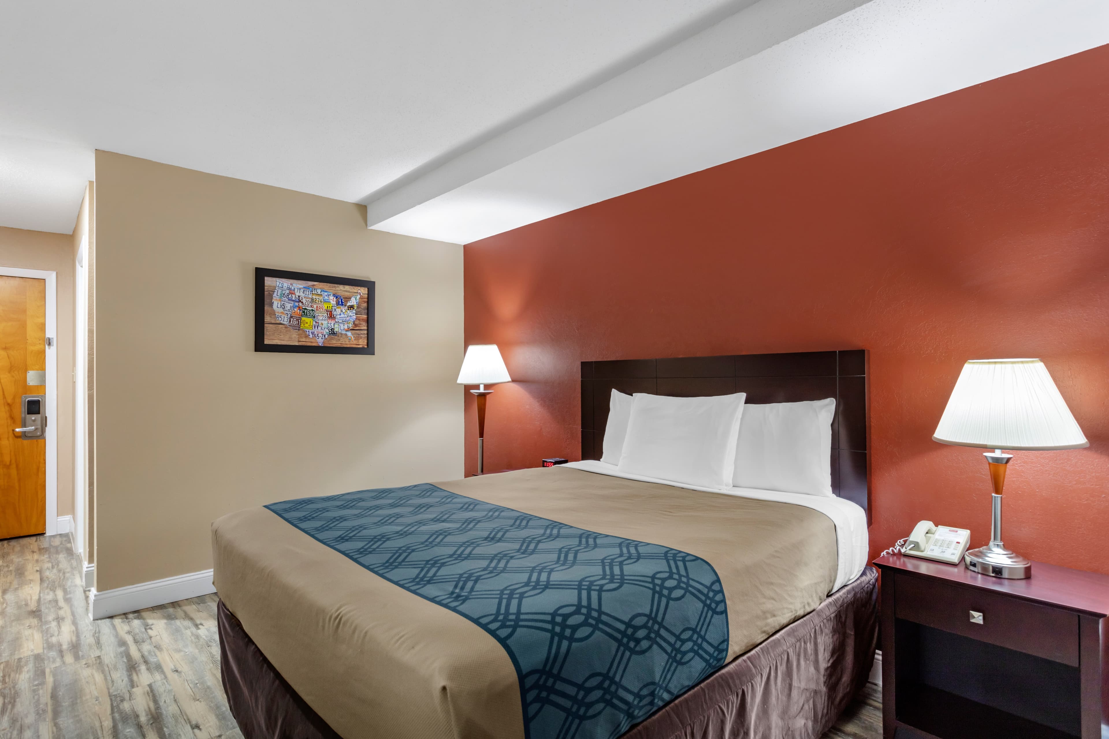 Econo Lodge Inn & Suites Old Saybrook - Westbrook — 7